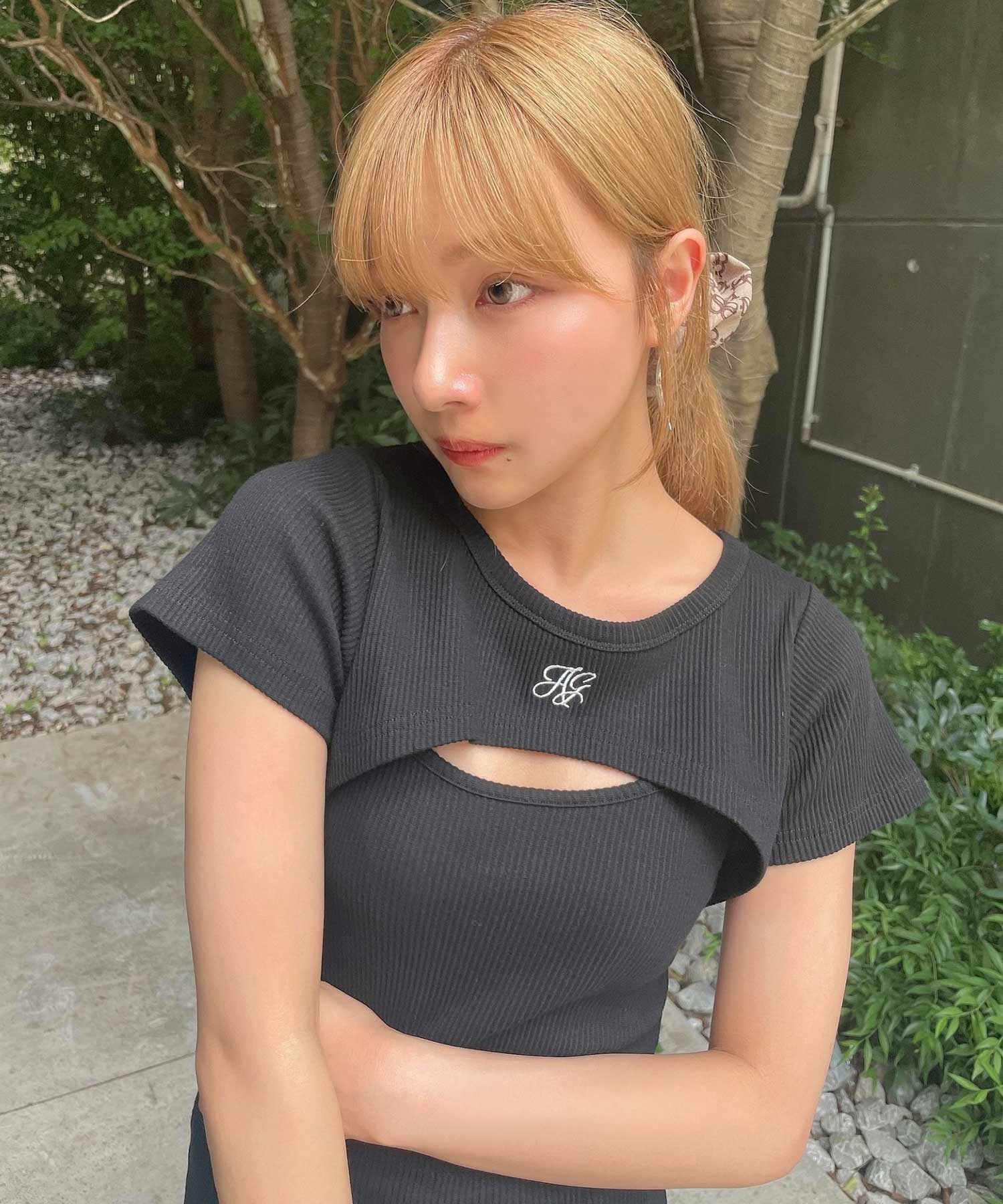 レイヤードリブトップス