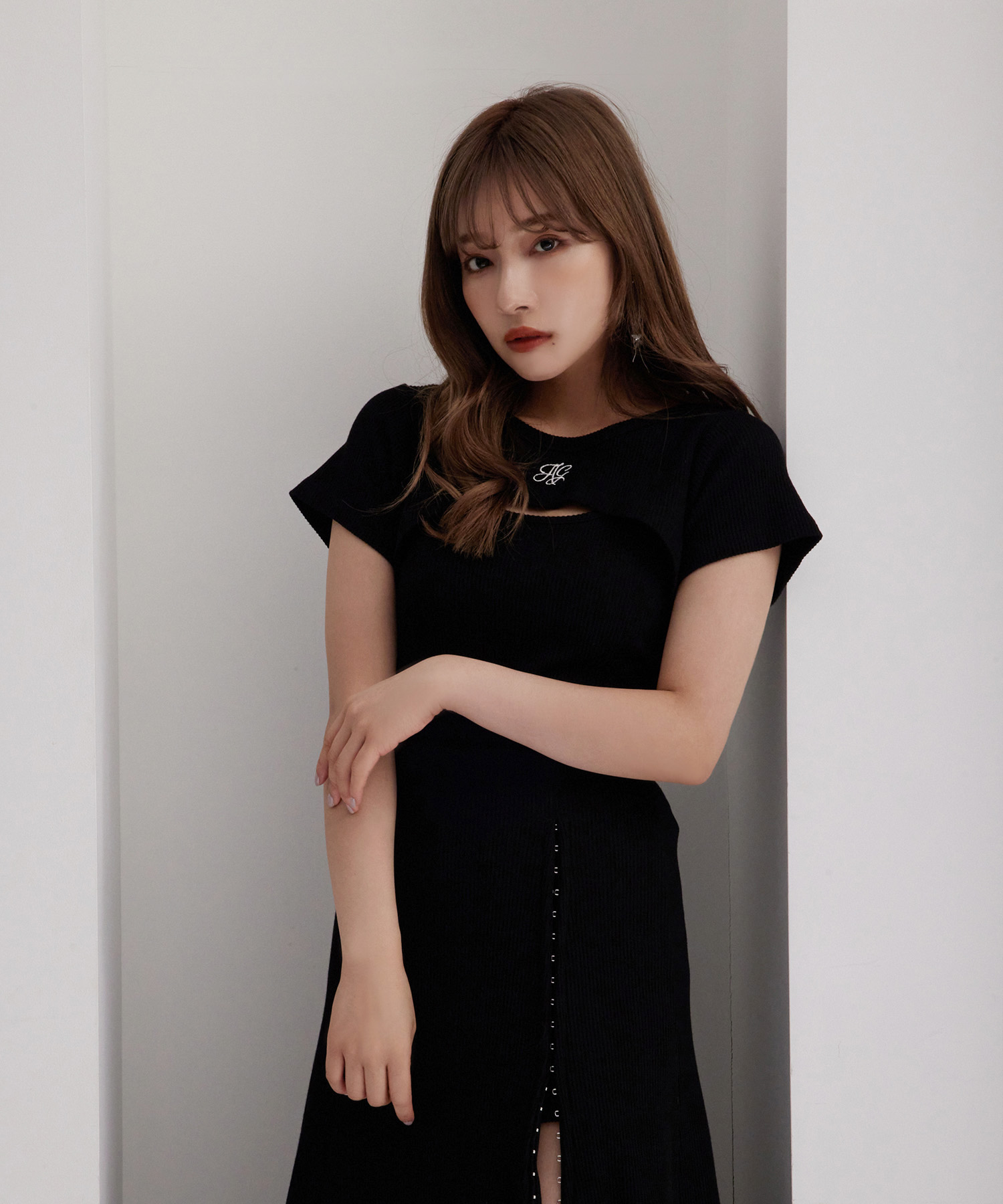 レイヤードリブトップス