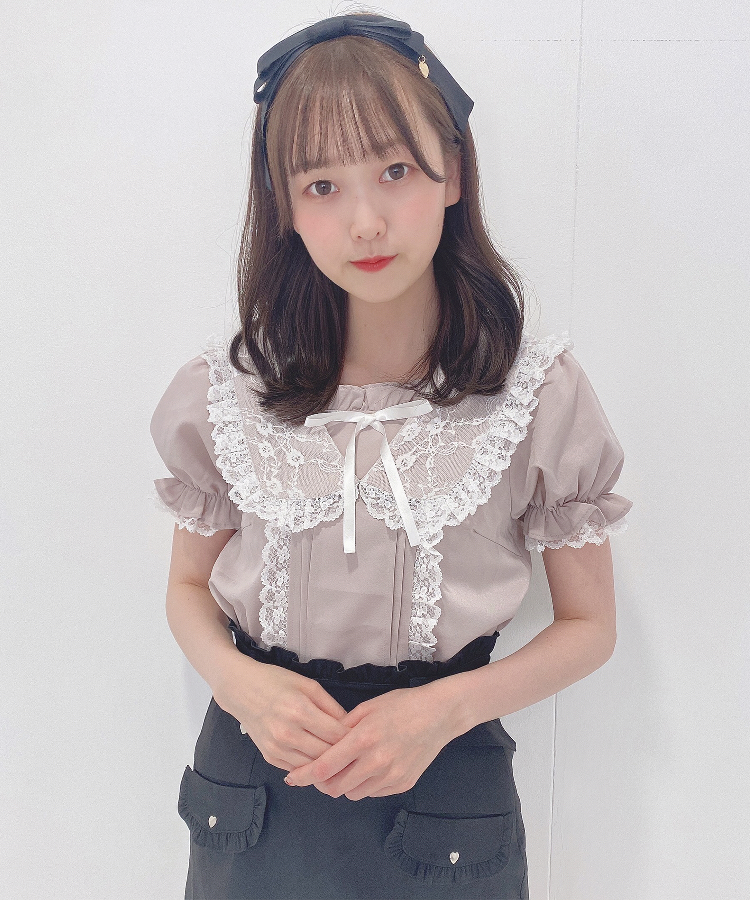 レースカラーフリルトップス