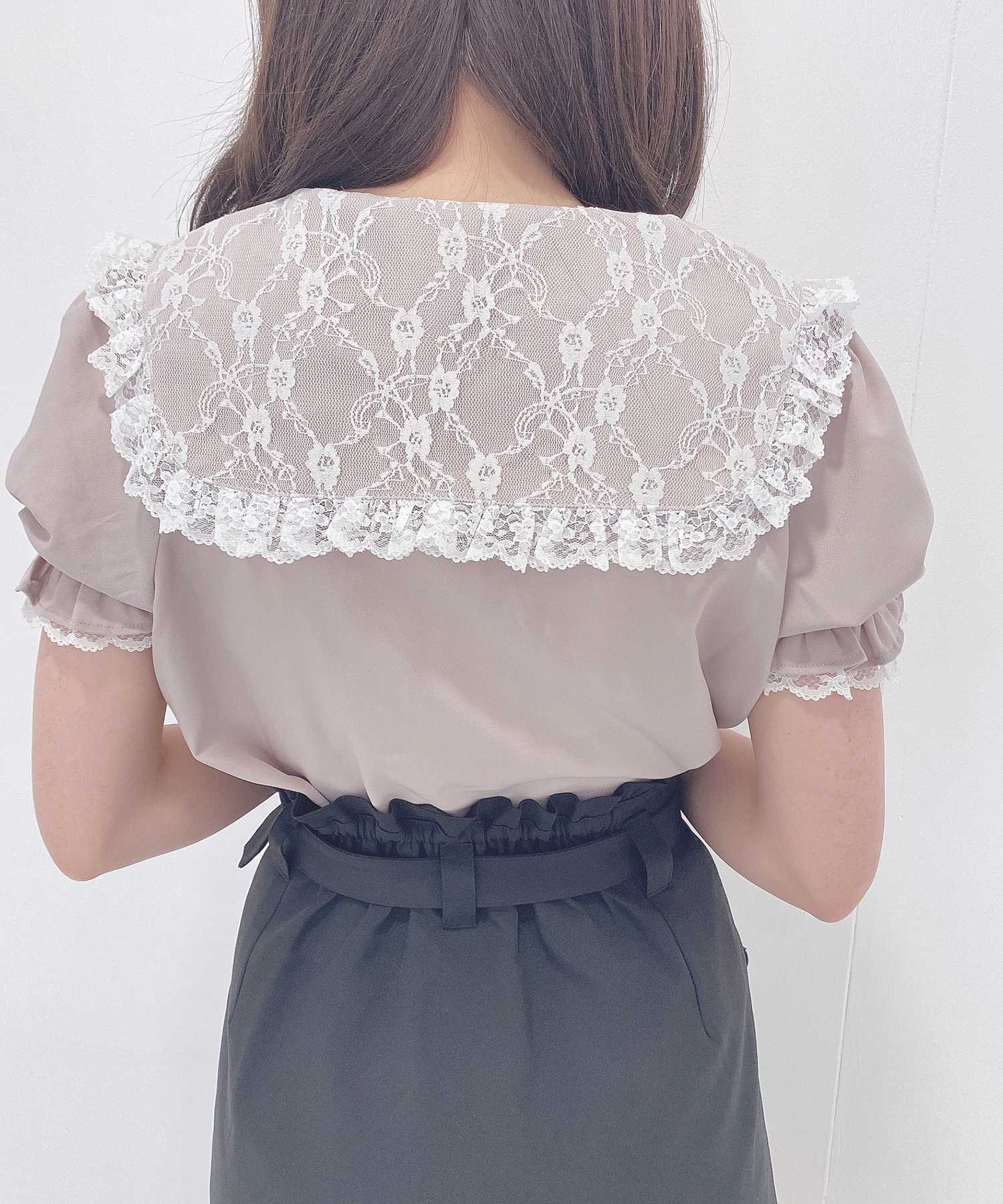 レースカラーフリルトップス