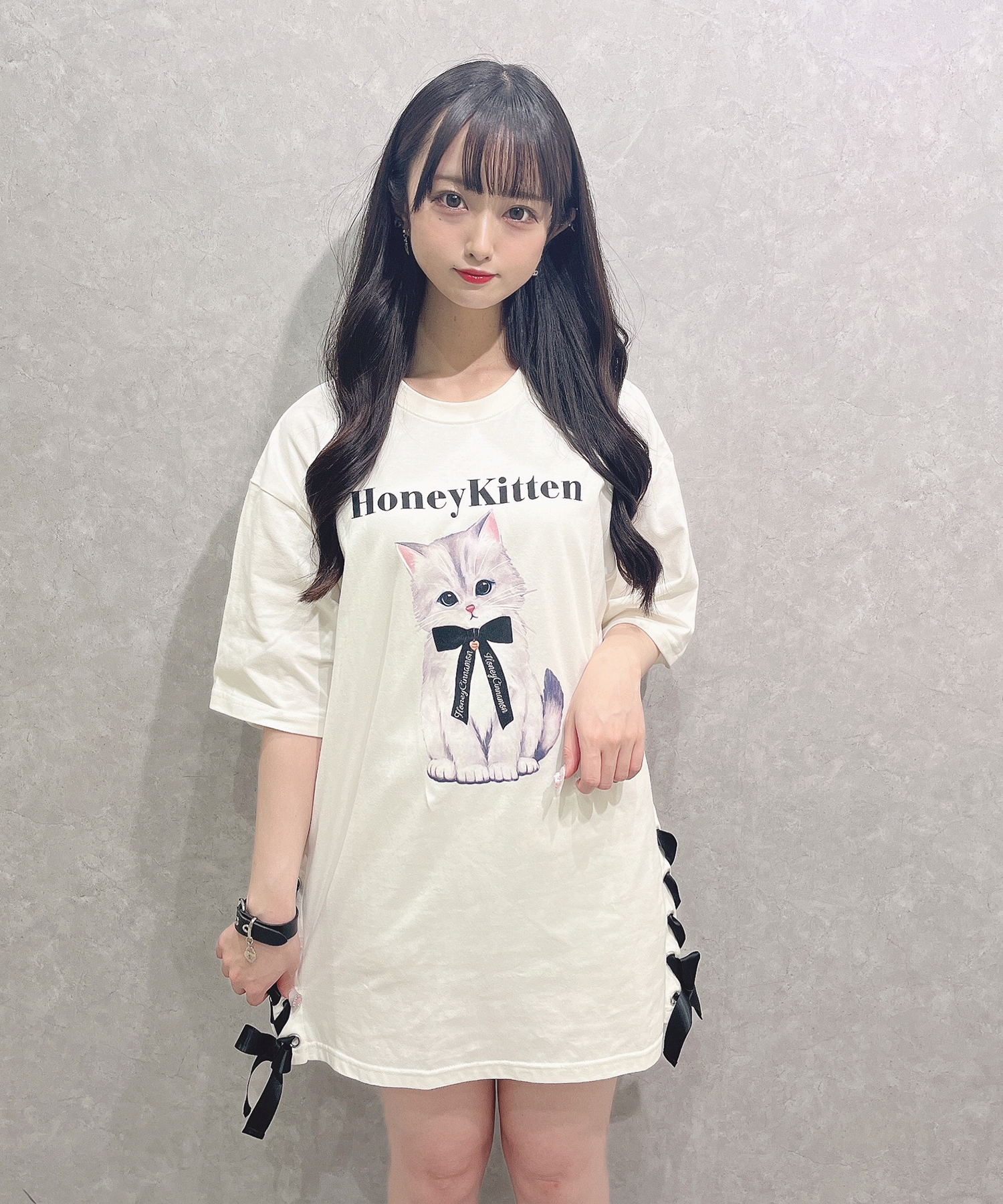 Honey Kitten Tシャツ