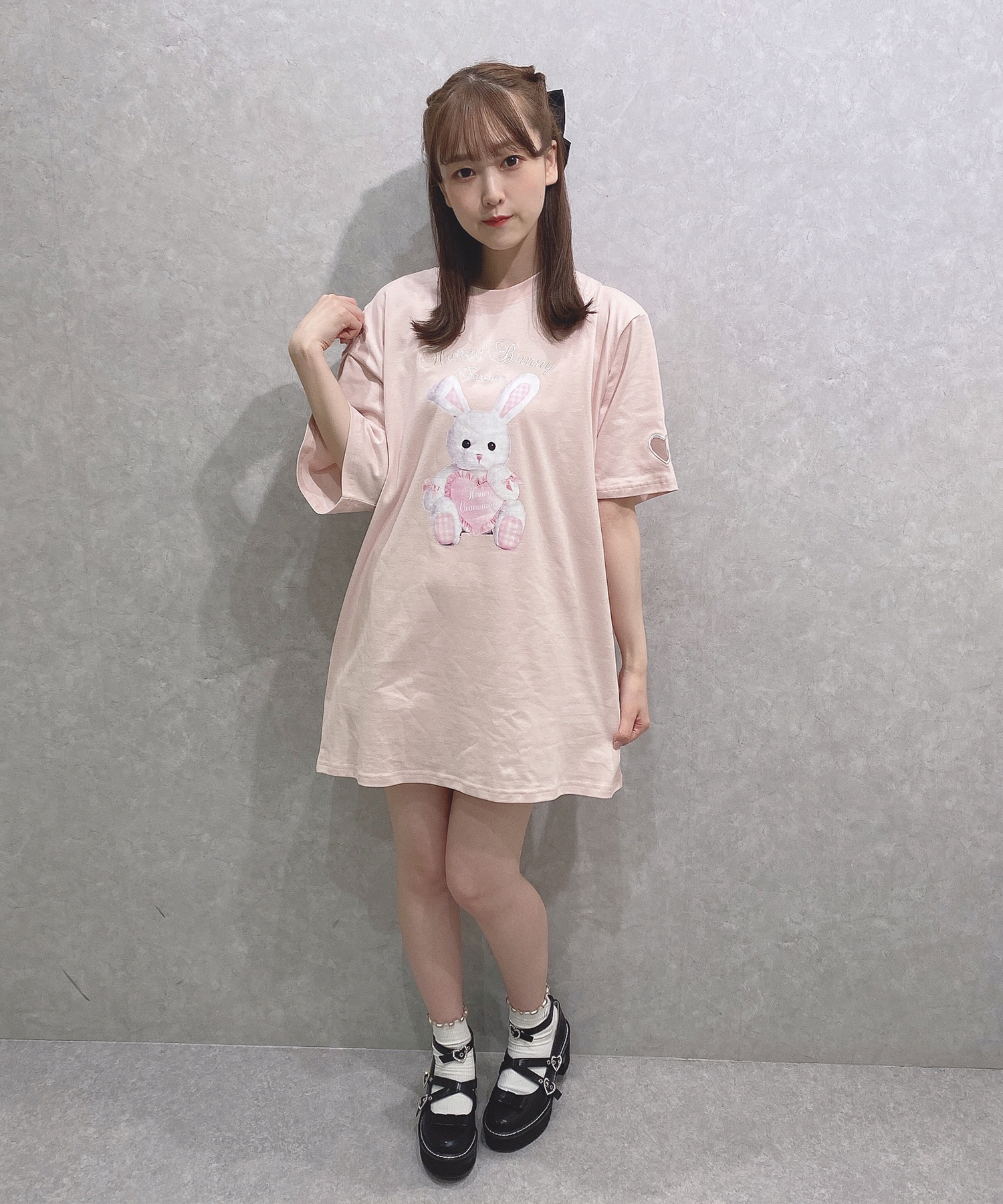 バックレースアップハニーTシャツ