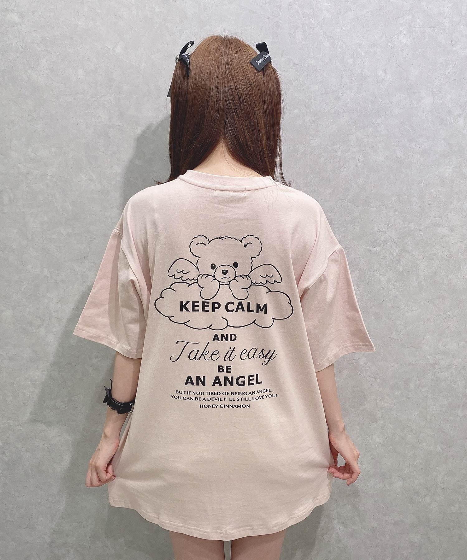 フロントアップリケシナモンTシャツ