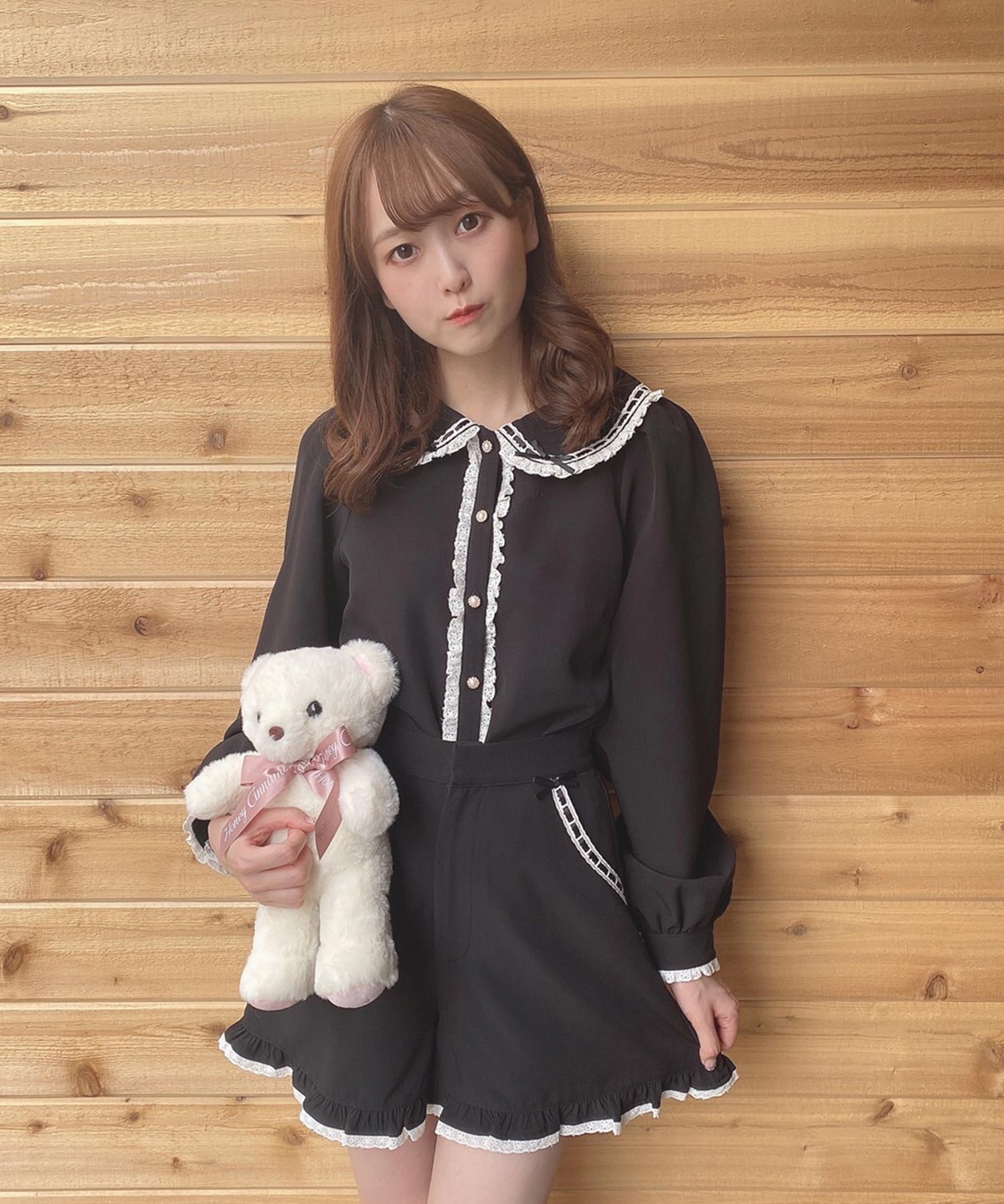 HC223SH0818_18