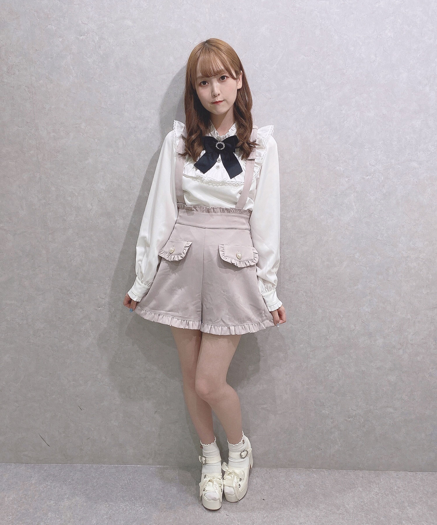 切替フリルトップス