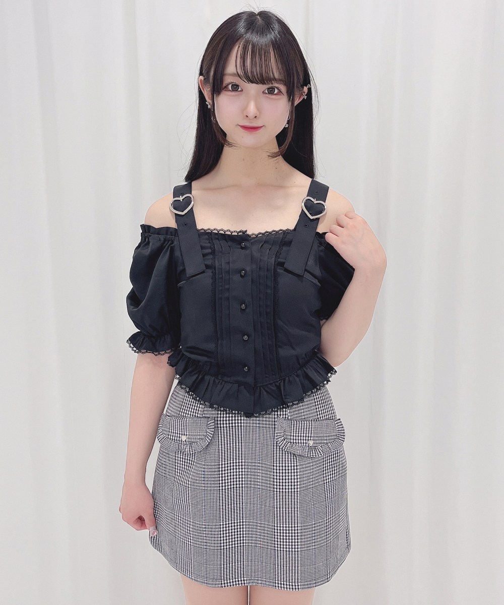 肩ベルトブラウス