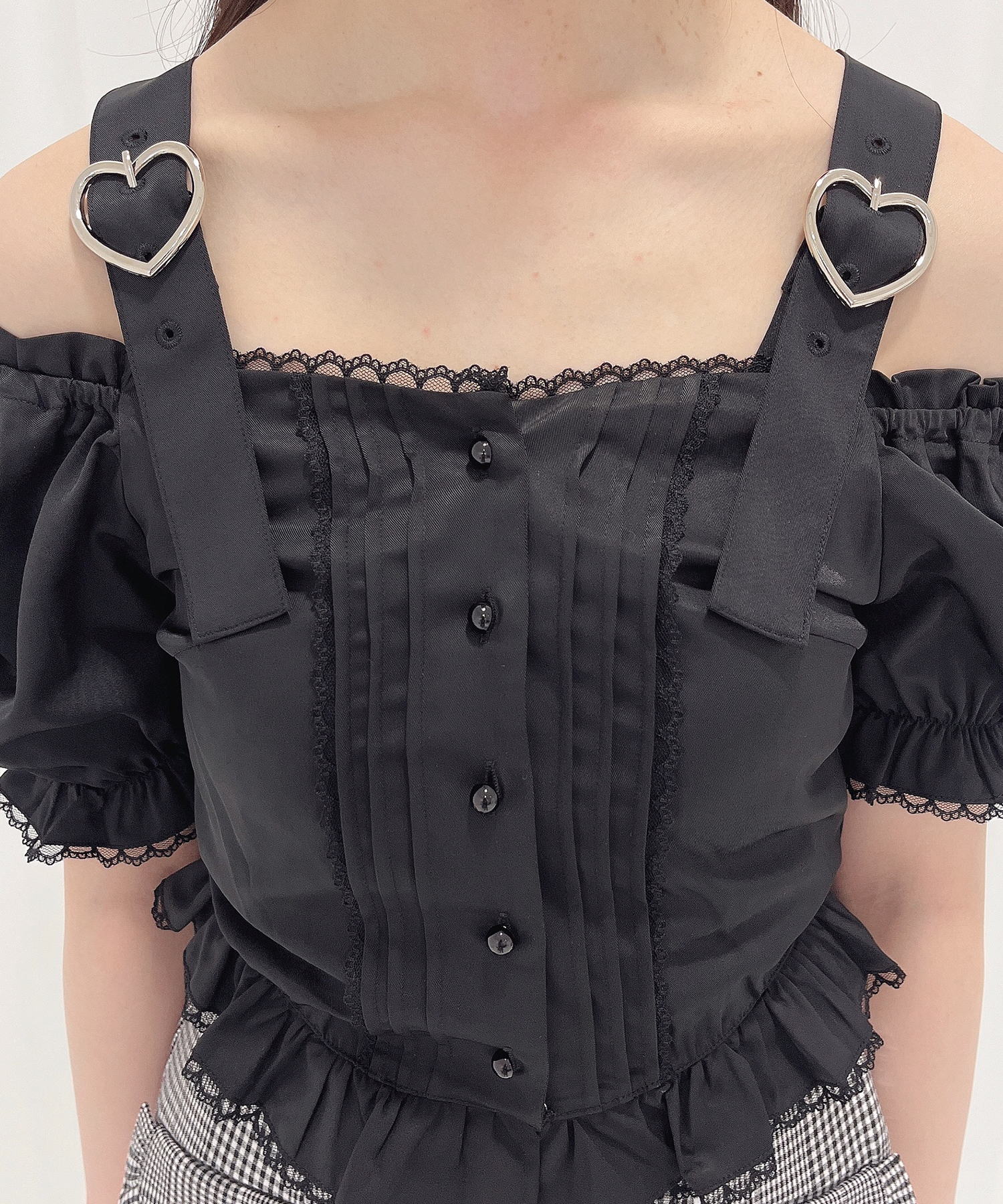 肩ベルトブラウス