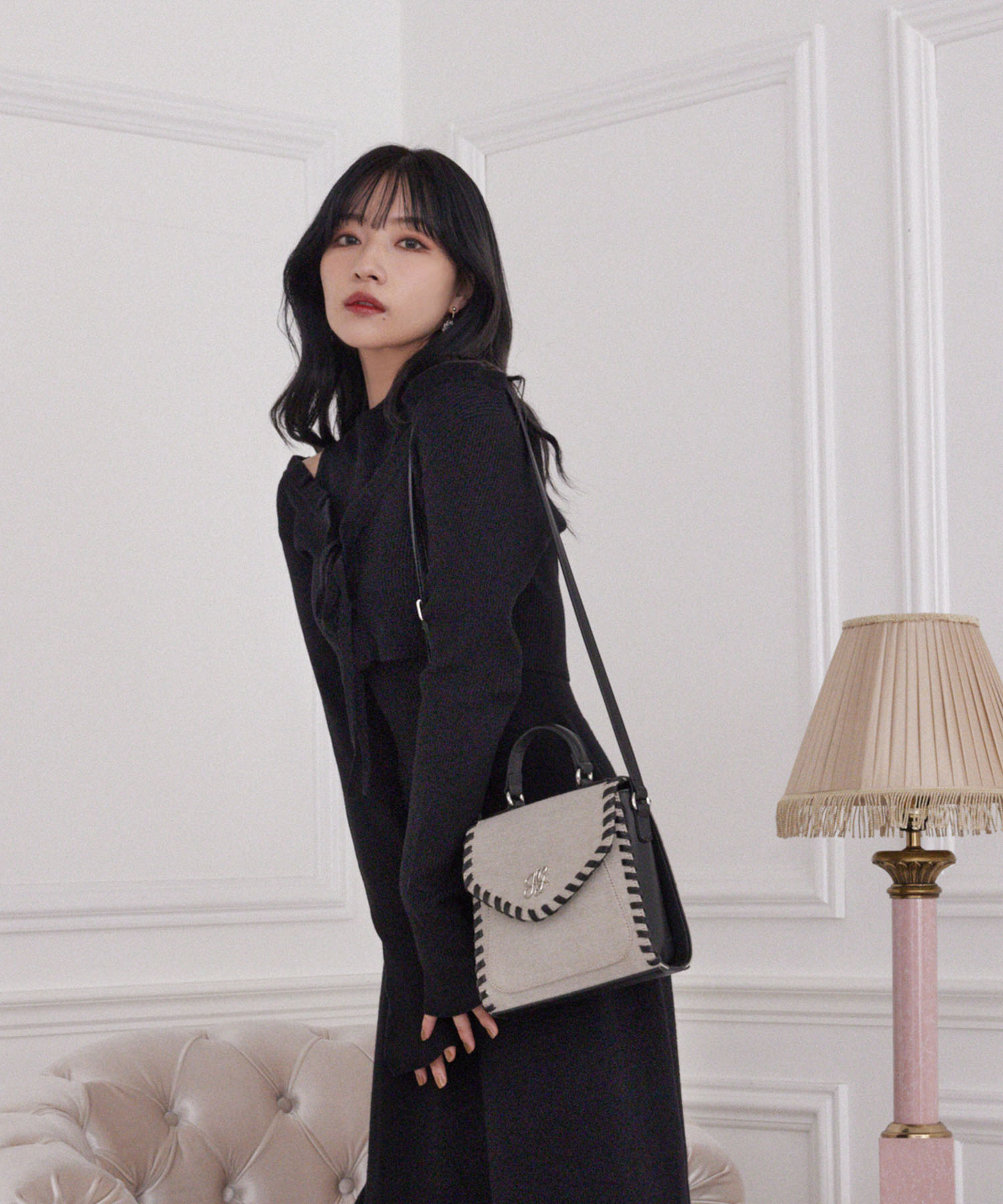 コードショルダーバッグ