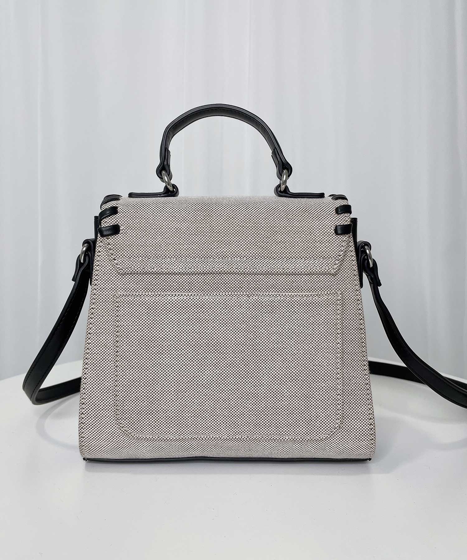 コードショルダーバッグ