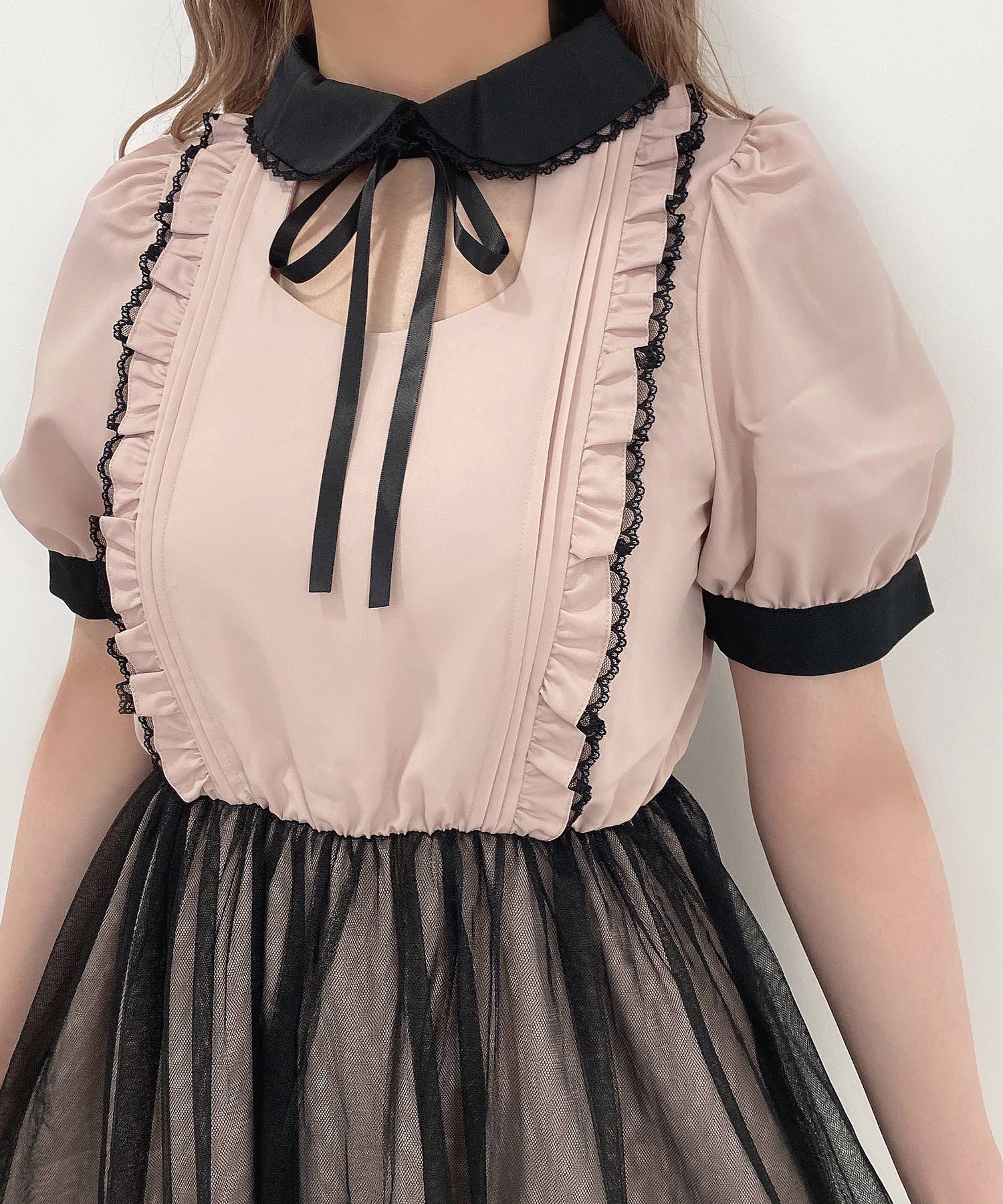 デコルテあき配色ワンピース