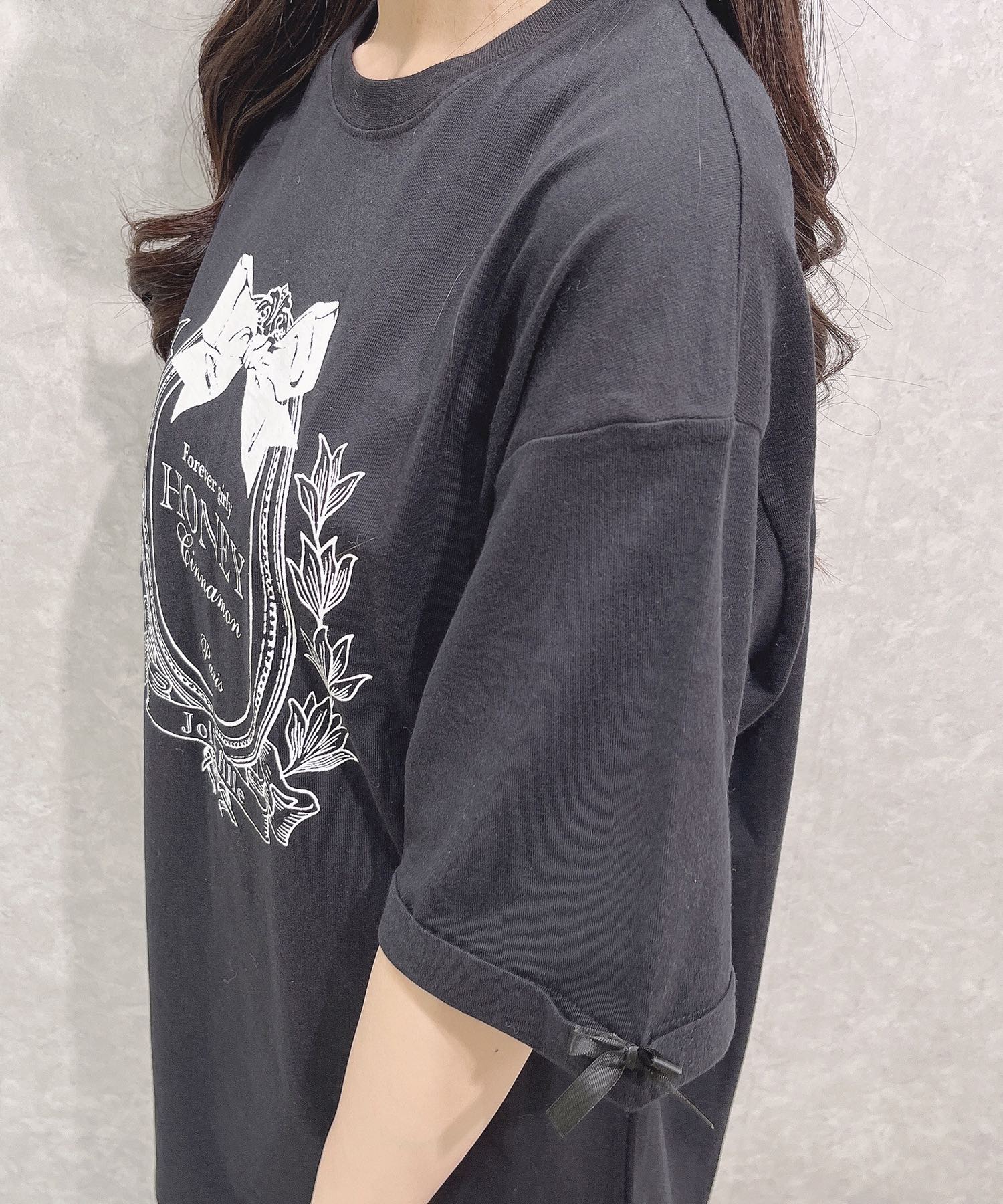 リボンフレームTシャツ – BUNNY APARTMENT