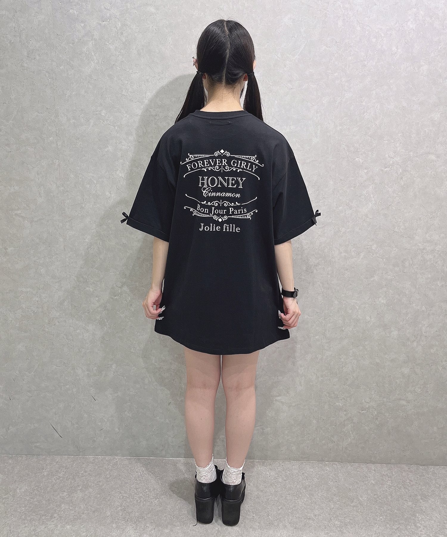 リボンフレームTシャツ – BUNNY APARTMENT