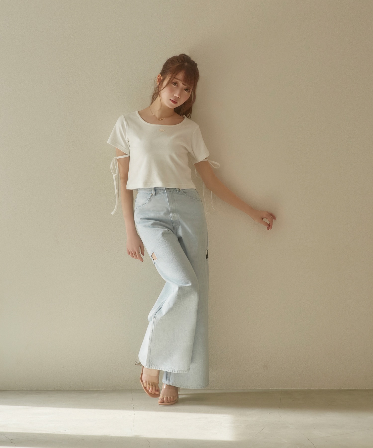 Side ribbon slash denim pants