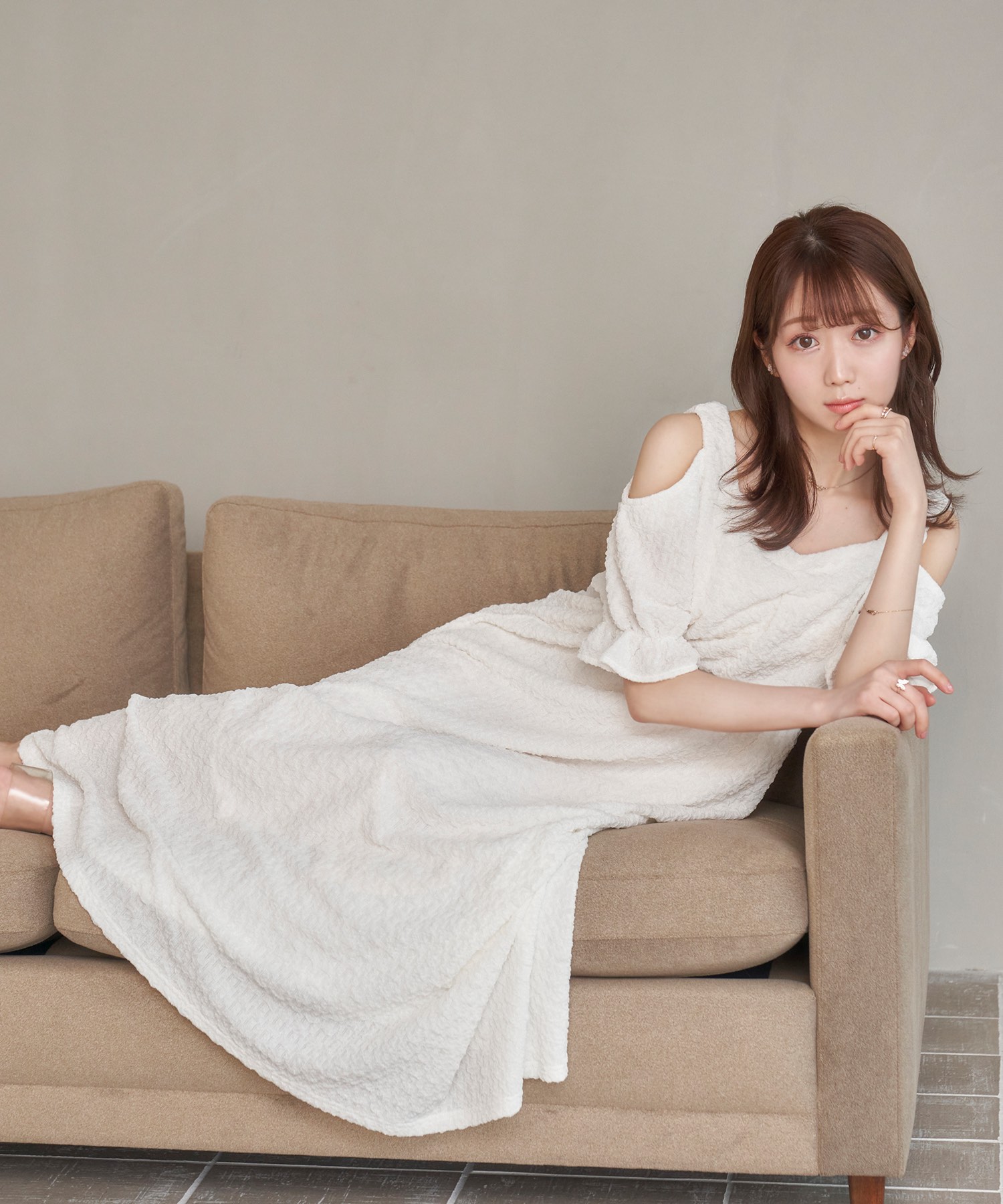 お歳暮 人気 オシャレ relax shoulder open one APARTMENT BUNNY – piece ワンピース