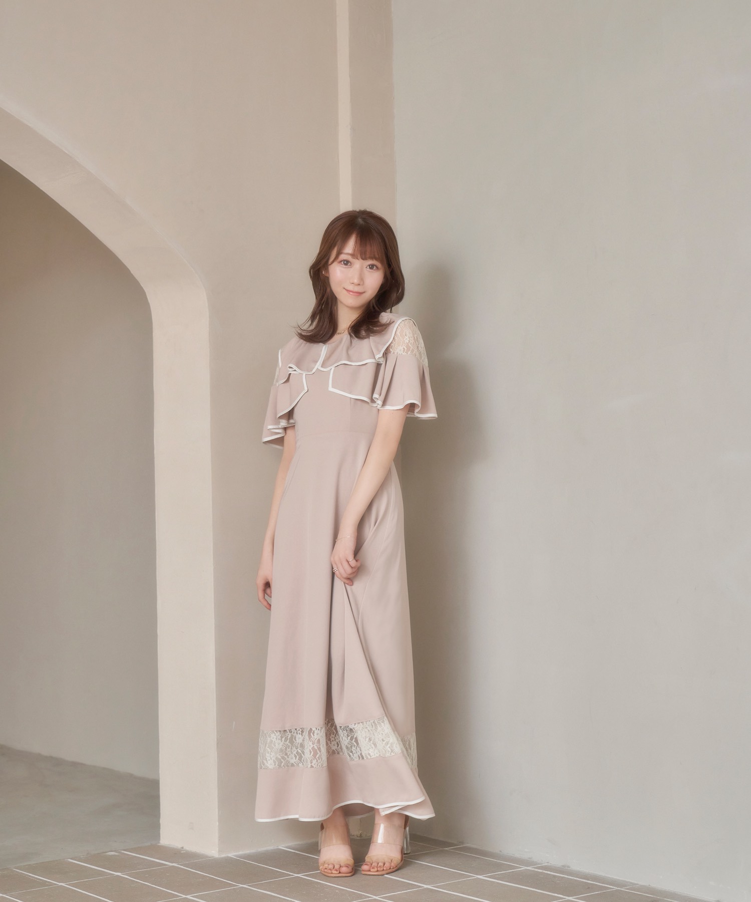 104肩幅Herlipto Lace Trimmed Smooth Satin Dress - ロングワンピース ...