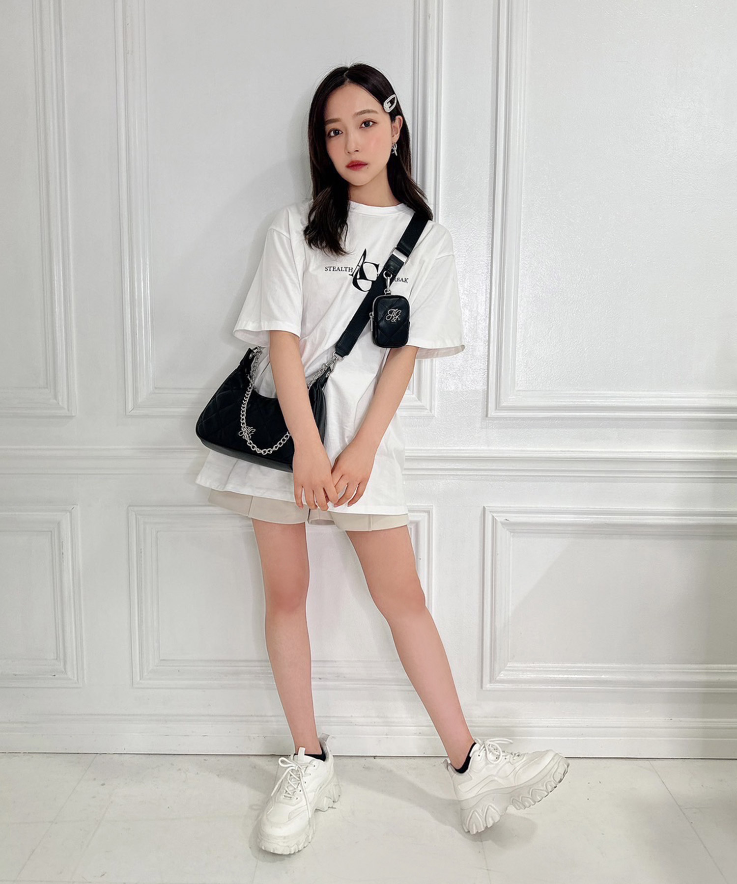 UNISEX プリントロゴT