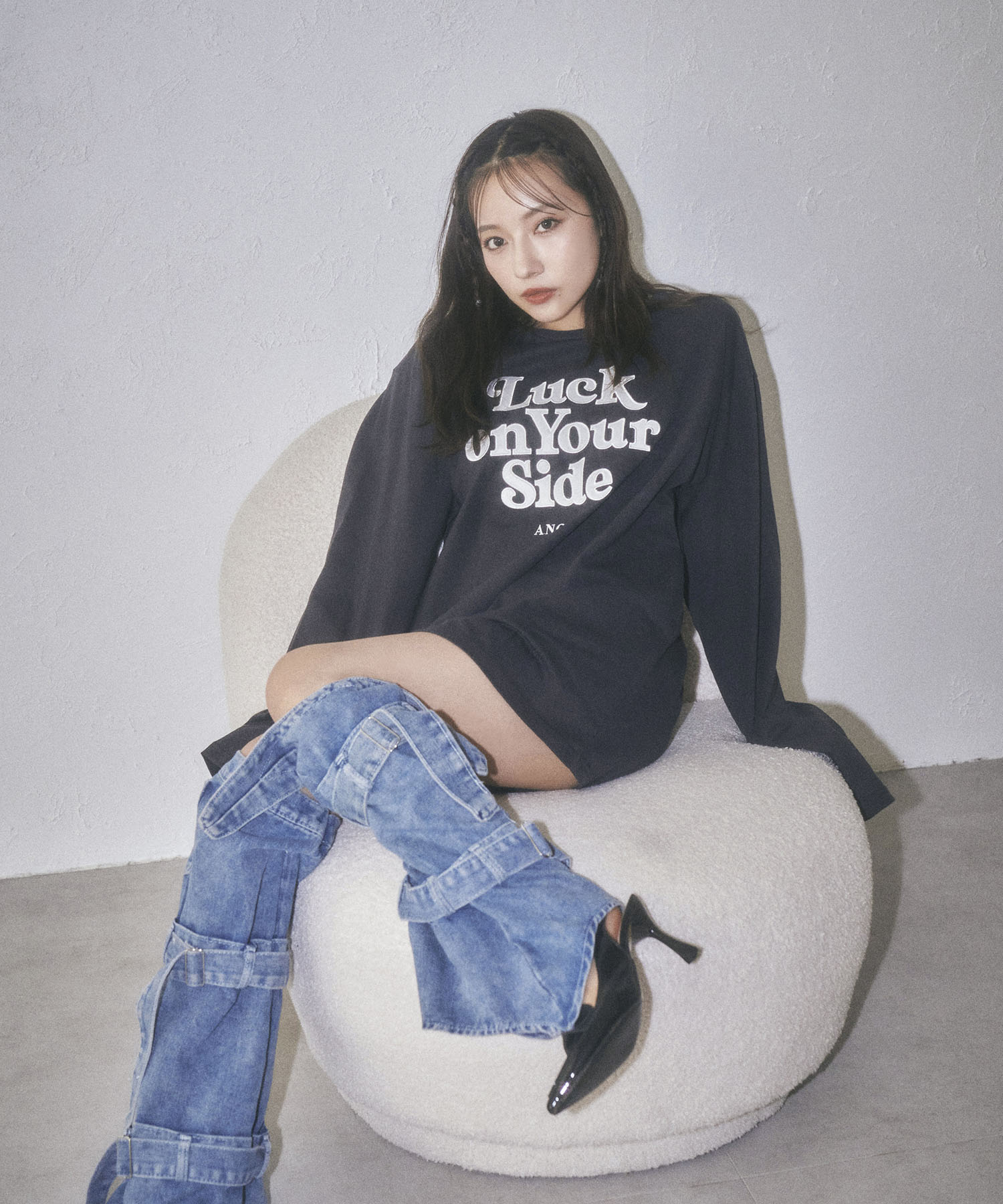 UNISEX サテンワッペンロゴロンT