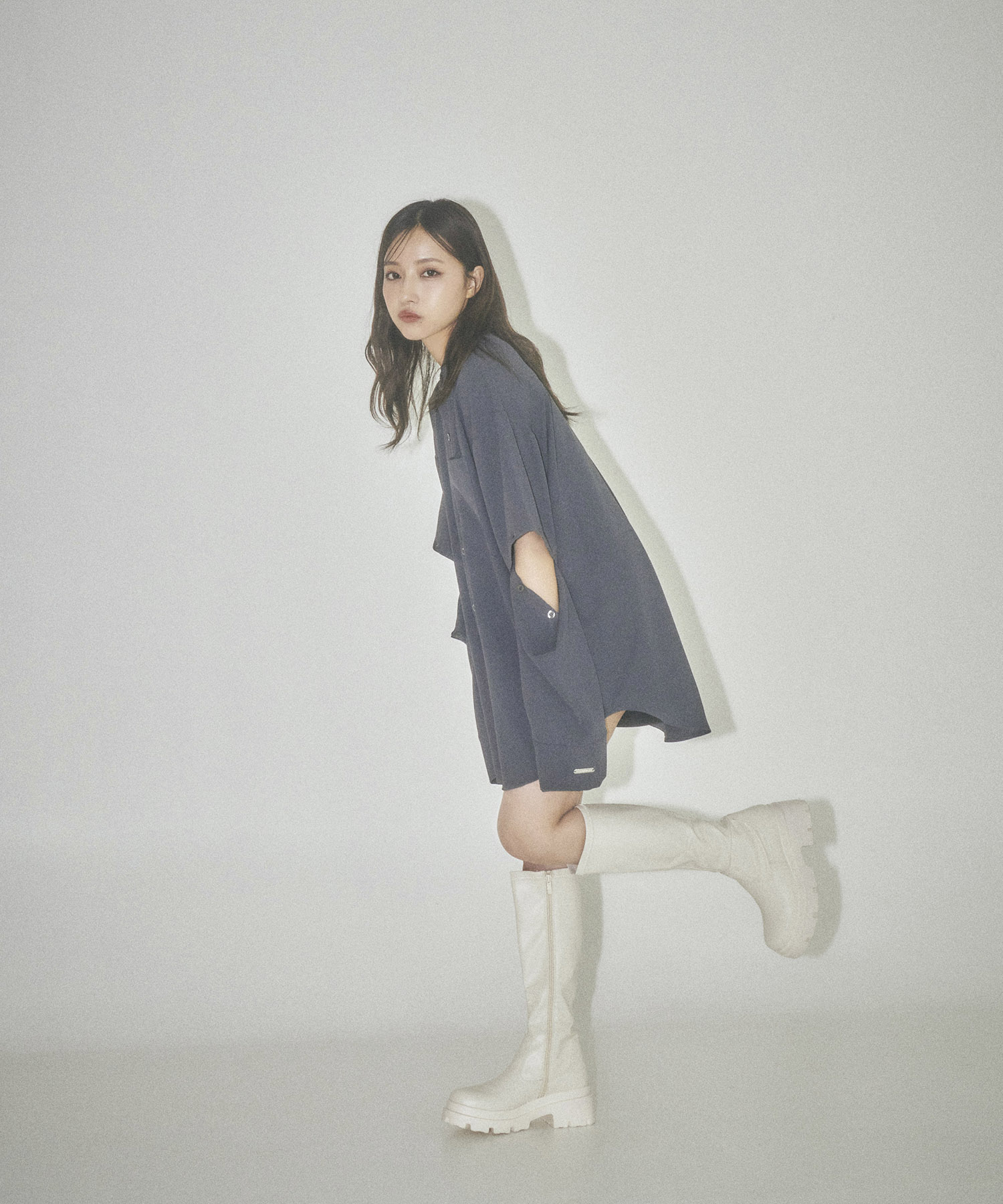 AG233SH0801_16new