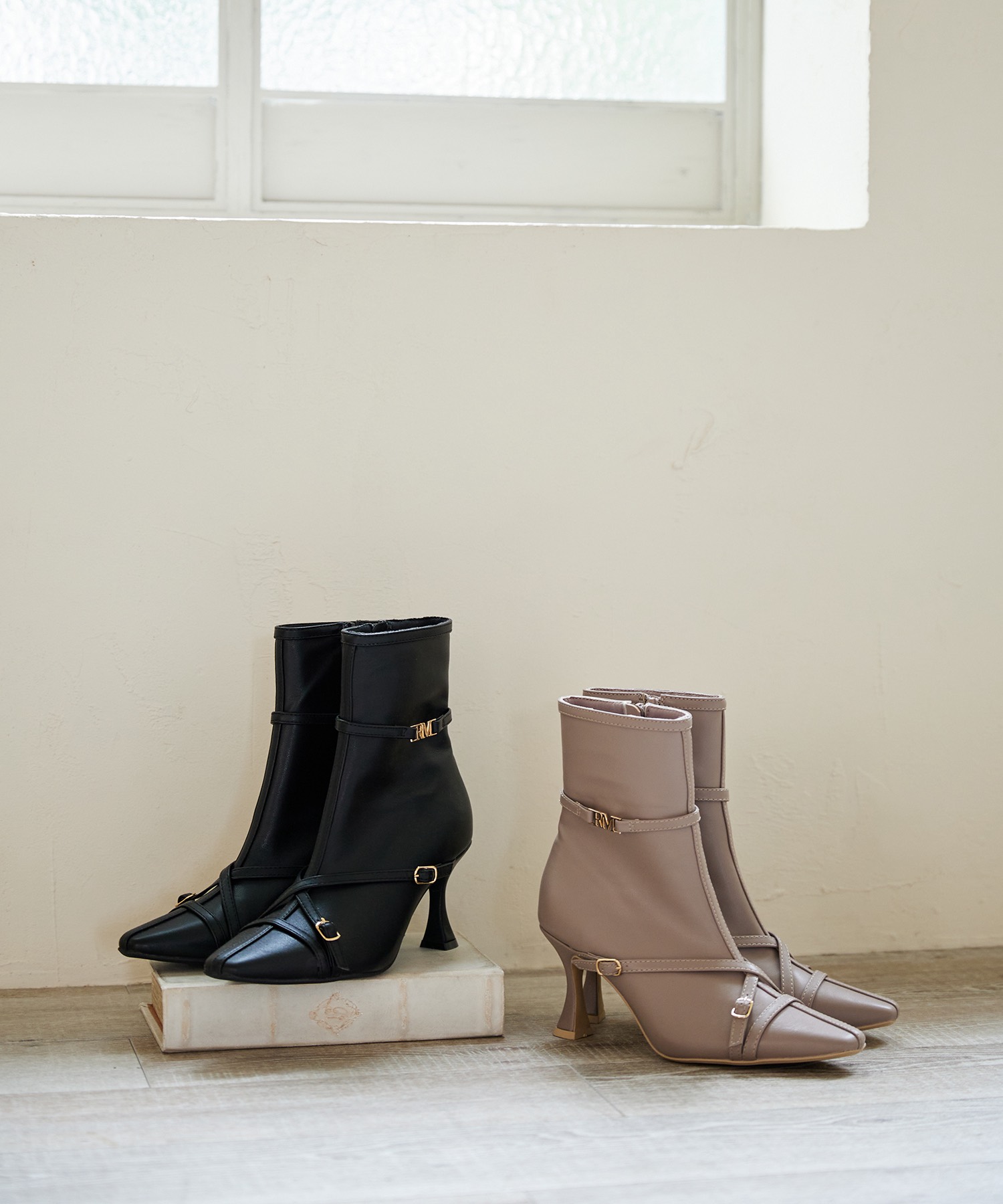 cross belted short boots【black】 – BUNNY APARTMENT