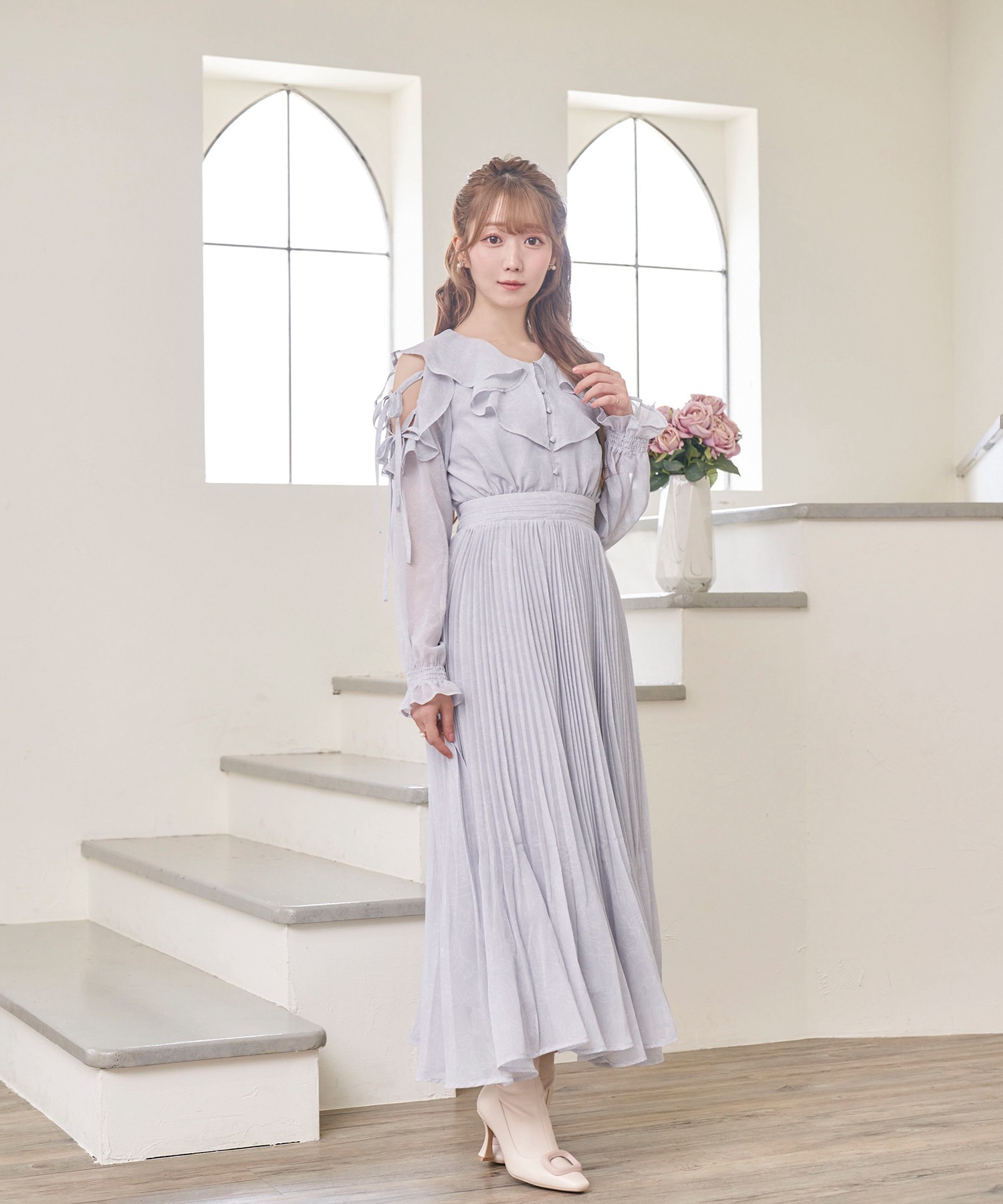 floral line pleated dress【sax】 – BUNNY APARTMENT