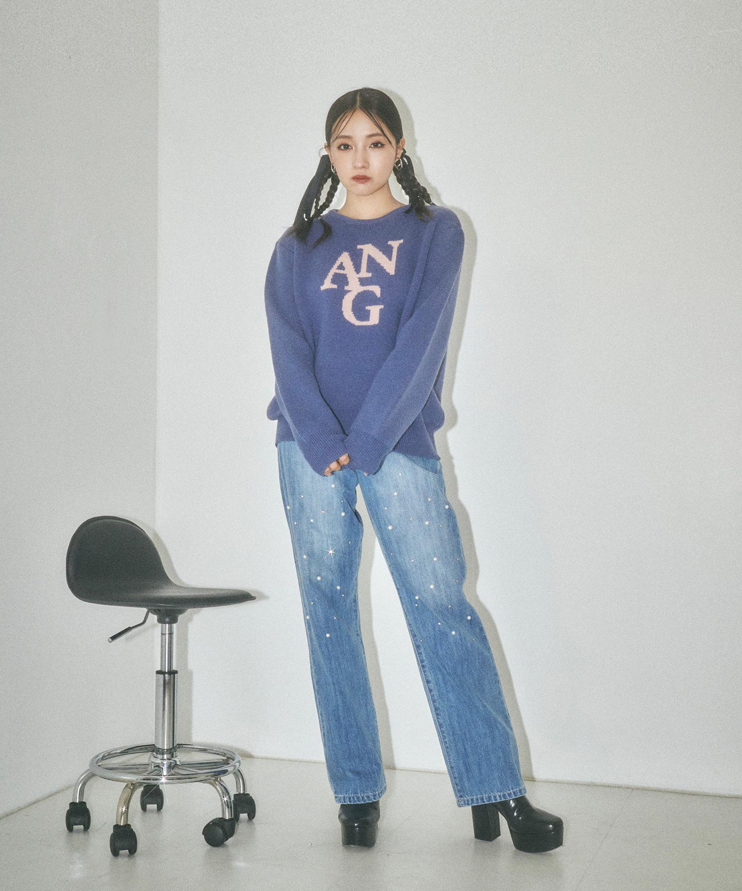 UNISEX ジャガードロゴニット