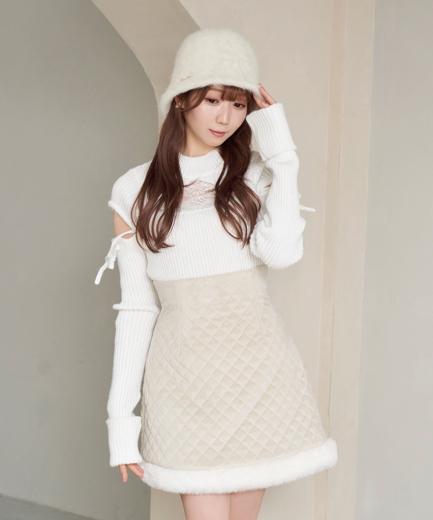 quilting fake fur mini skirt【beige】