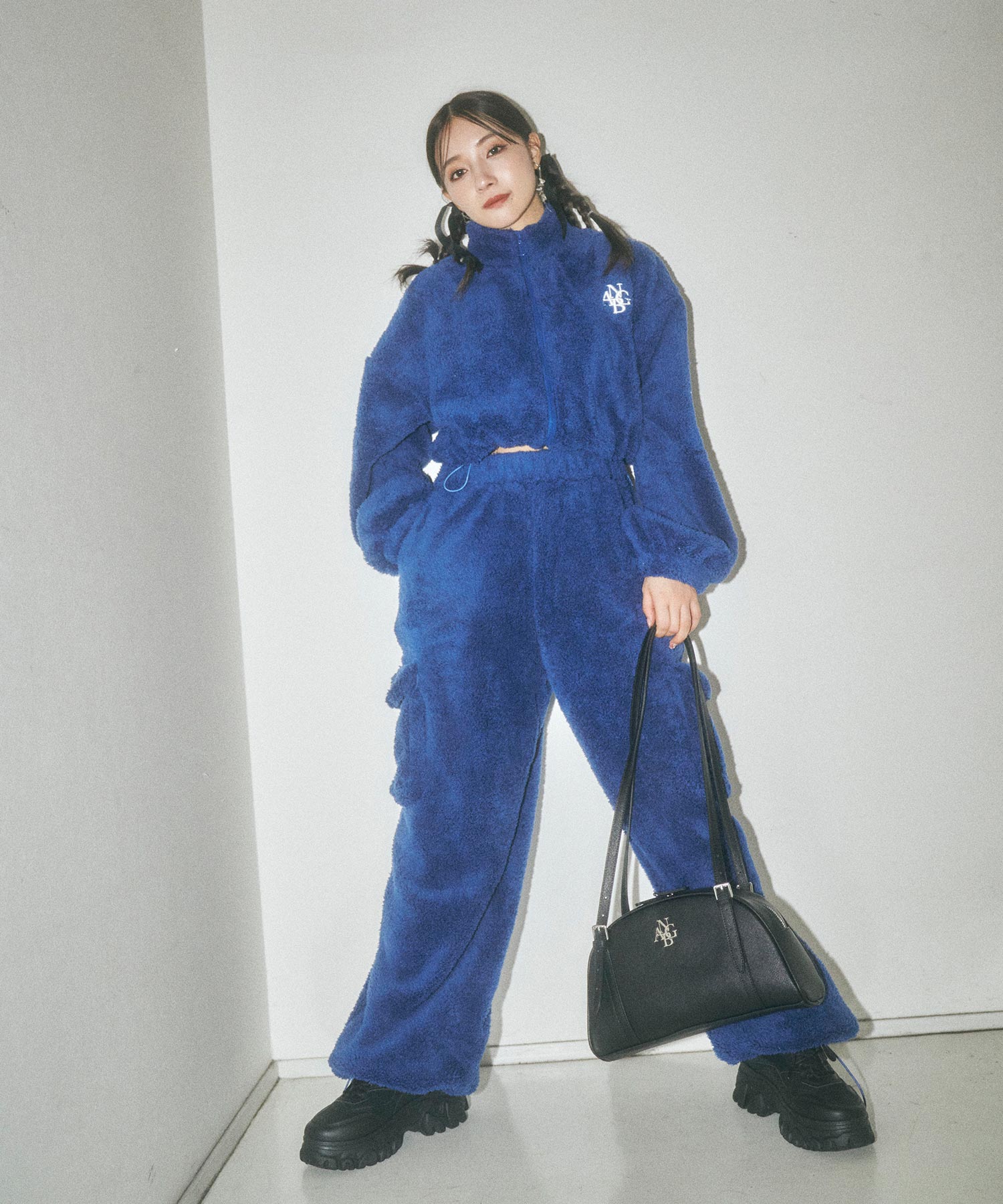 ラウンドショルダーバッグ