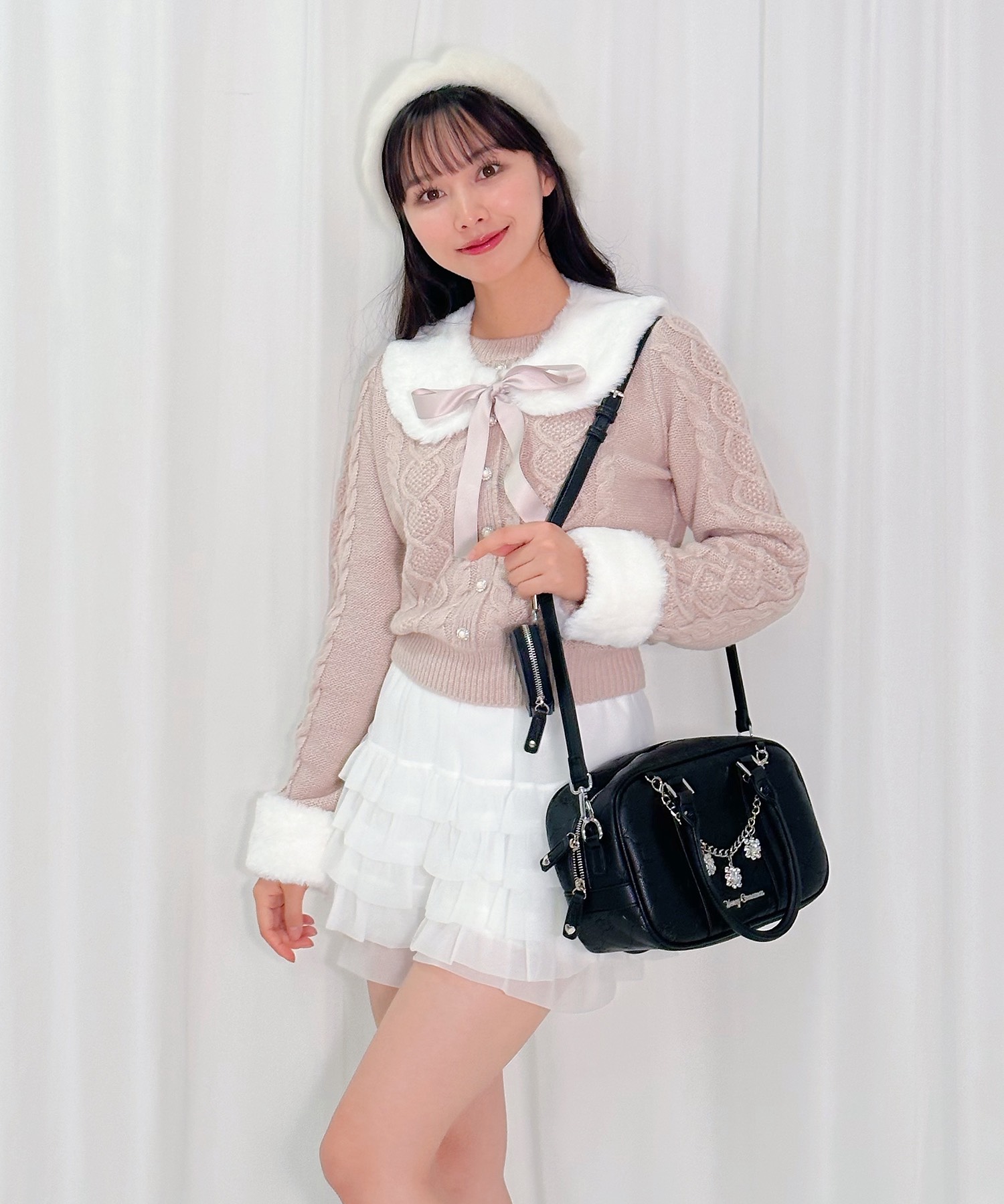 モノグラムビジューショルダー