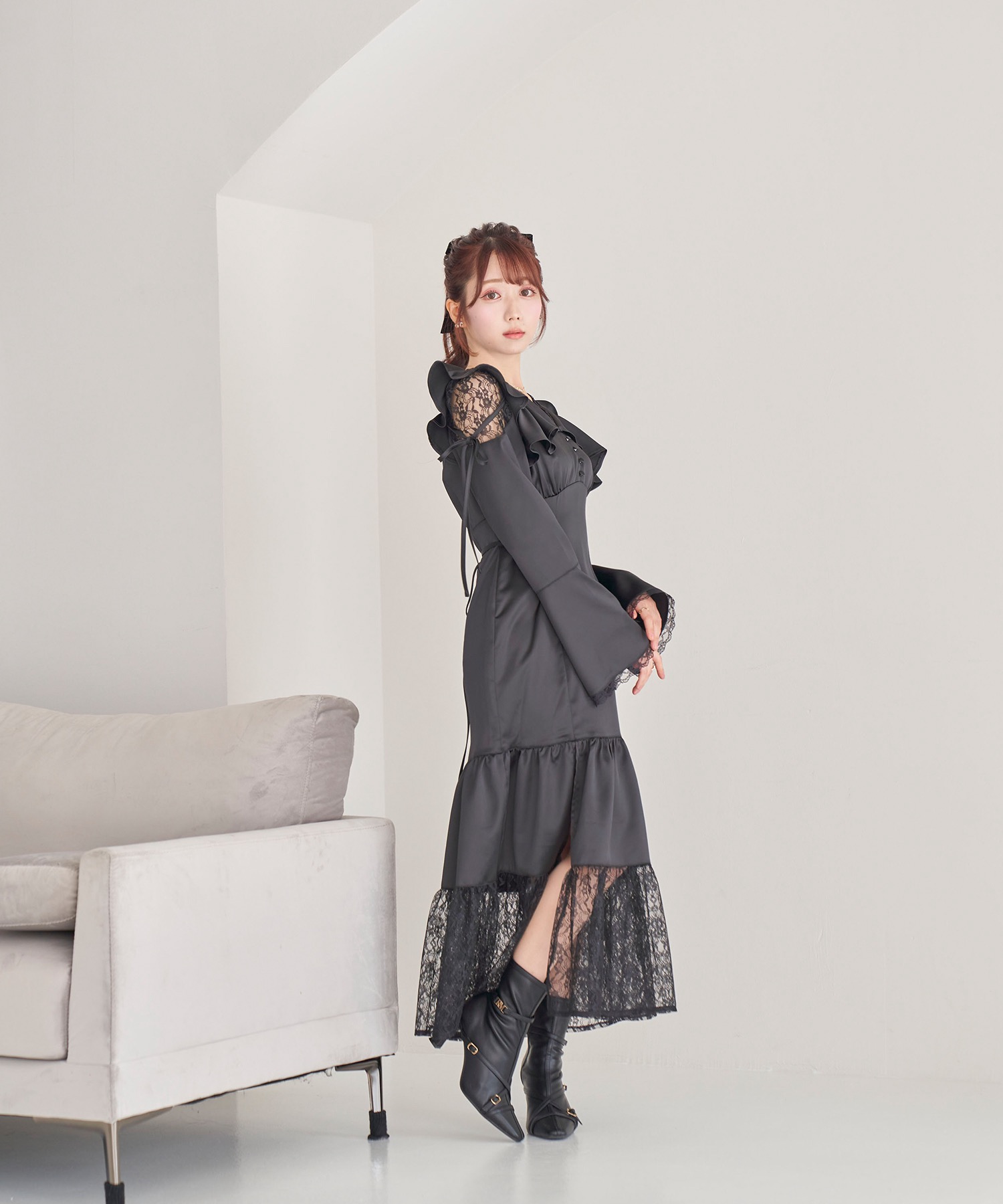 raffle slit lace switching dress【black】
