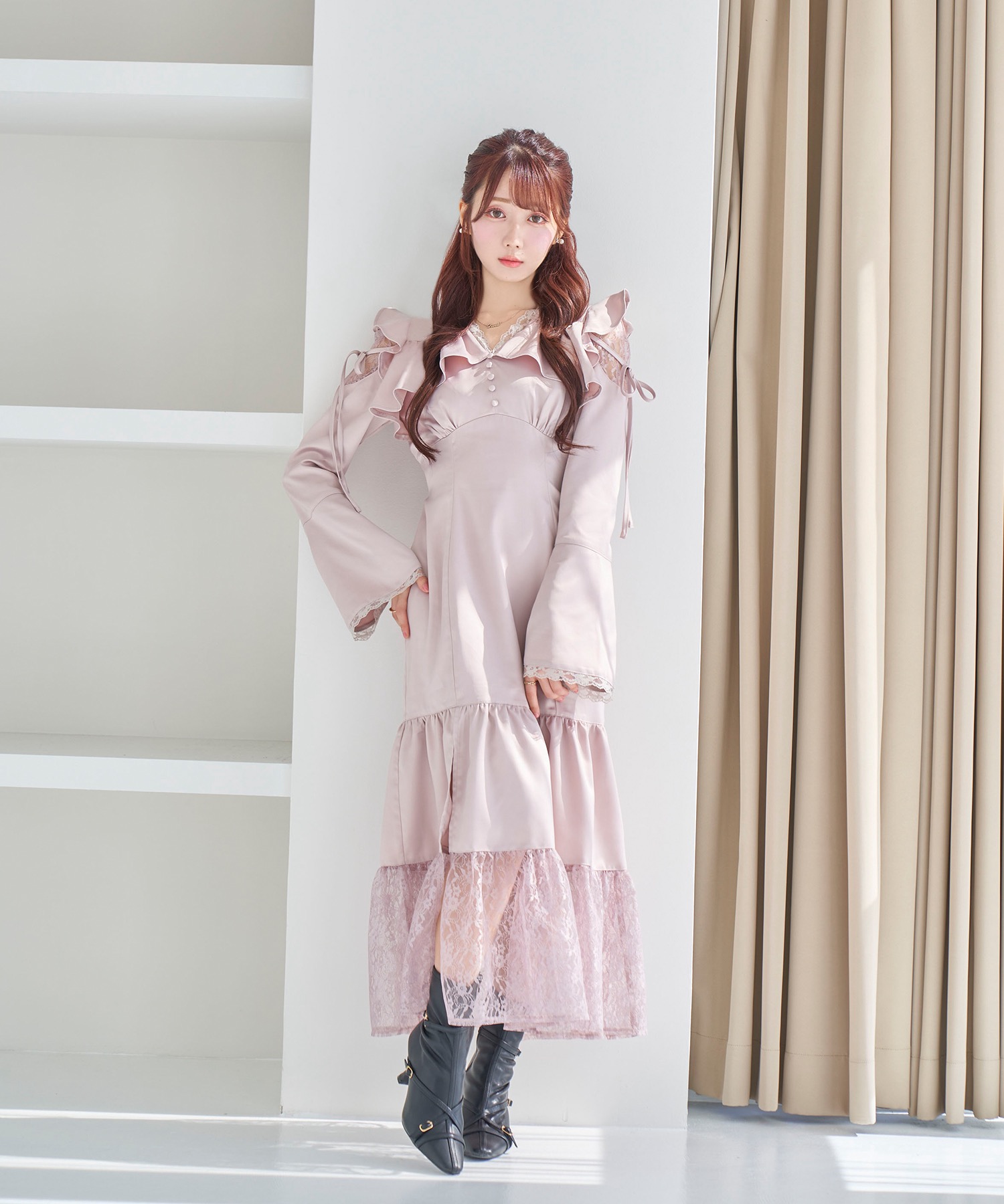 raffle slit lace switching dress【beige】