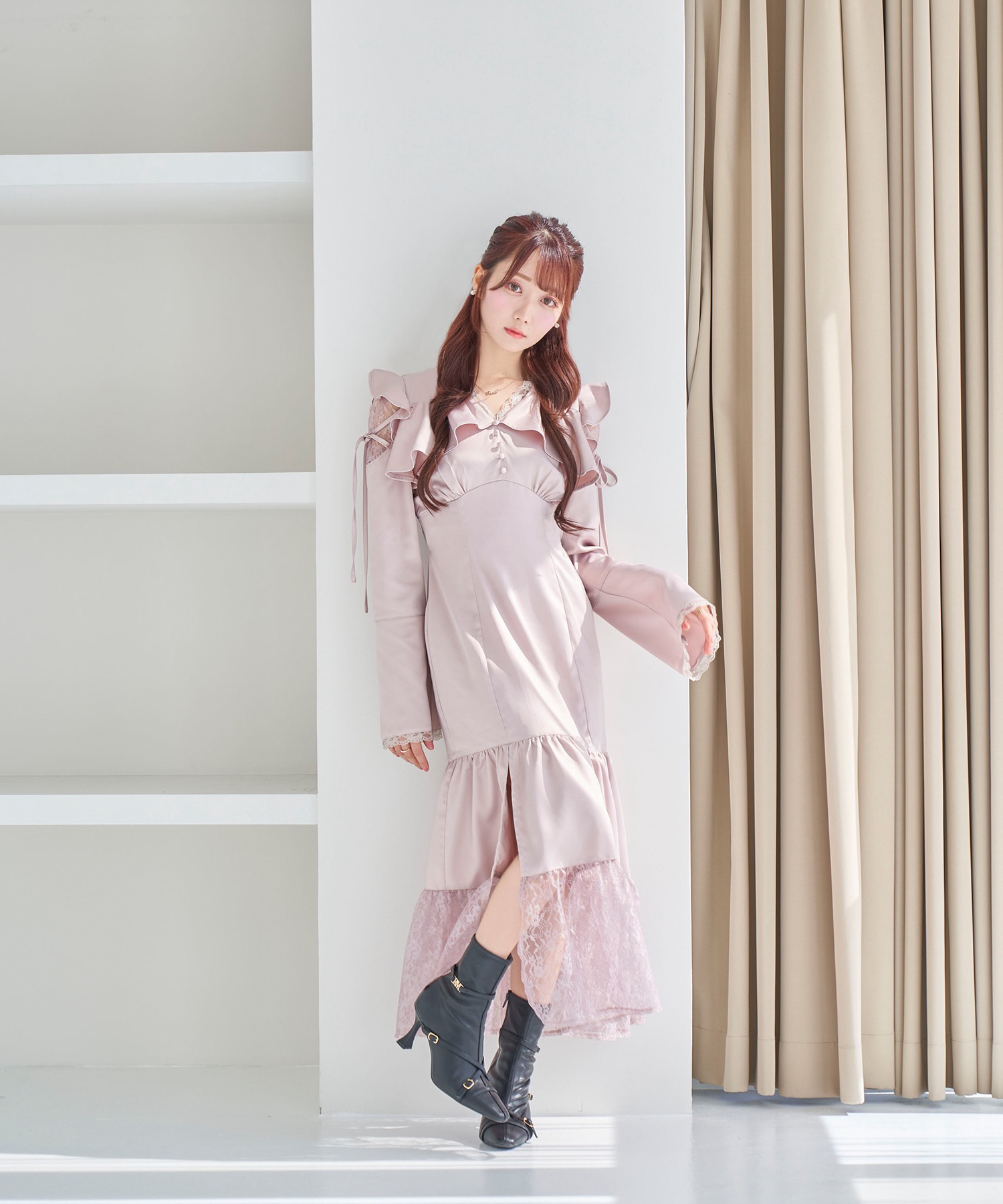 raffle slit lace switching dress【beige】