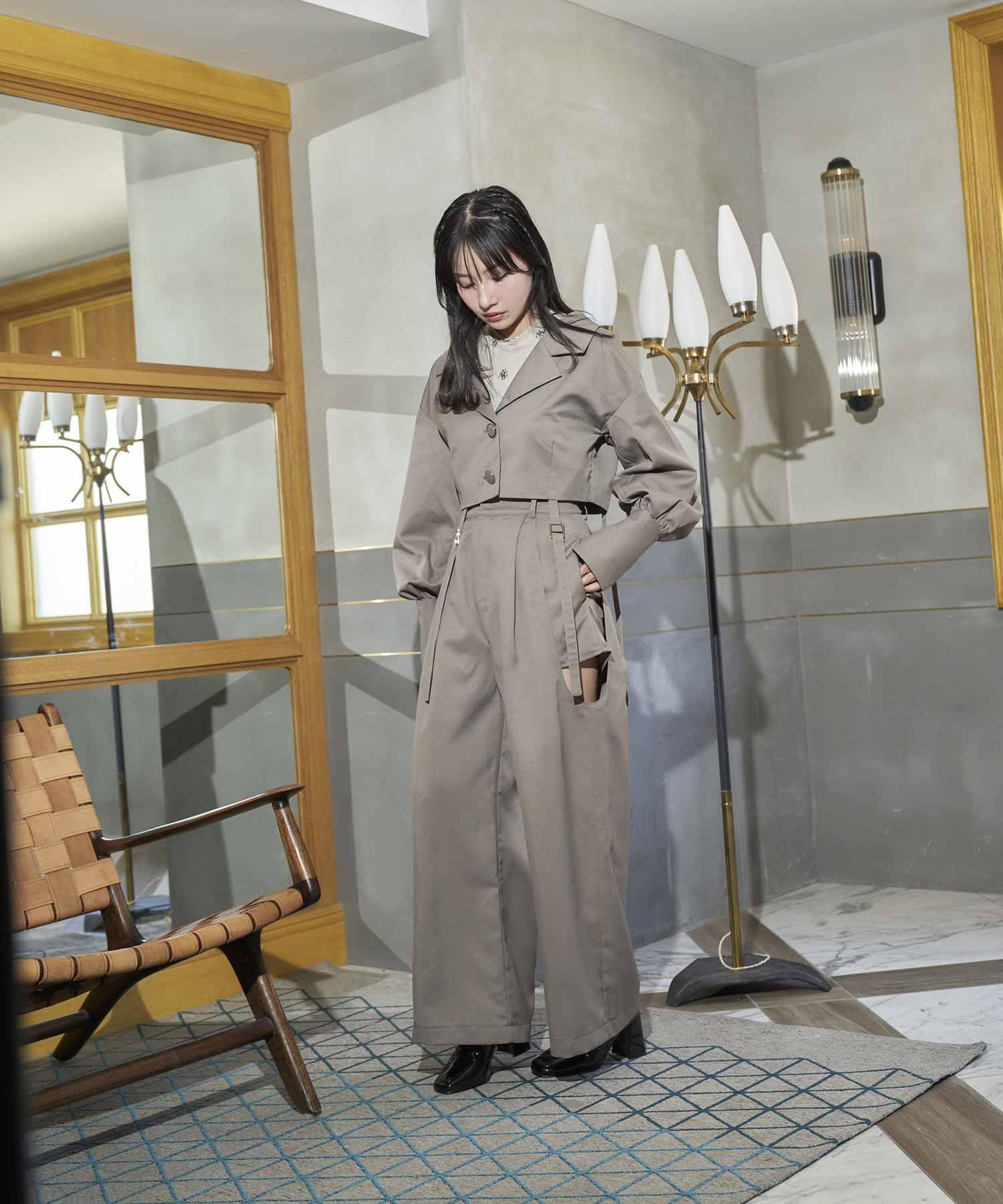 カットアウトワイドパンツ