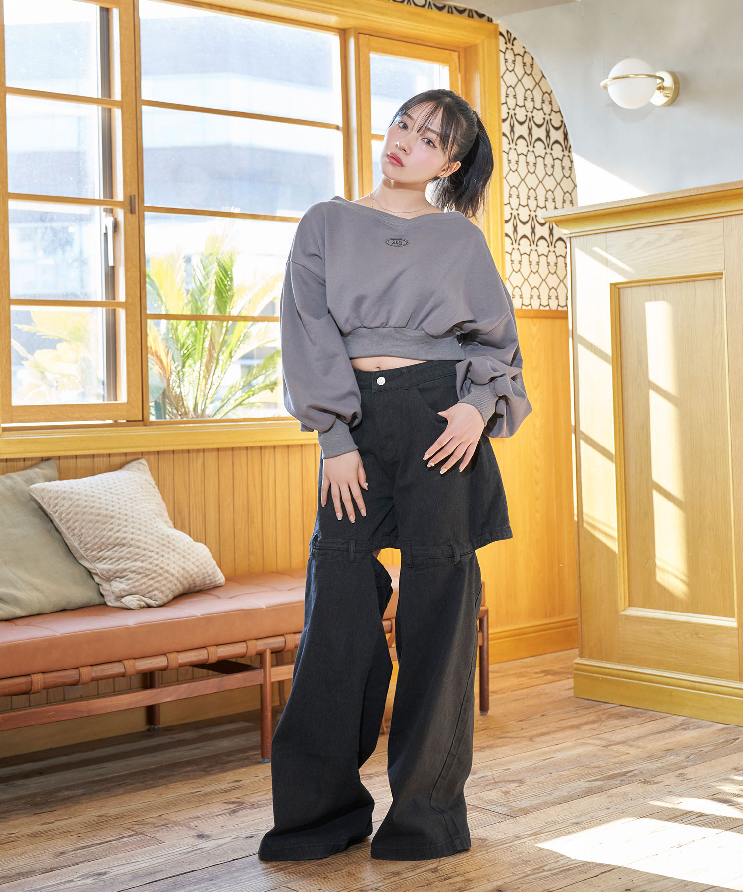 オフショルスウェット