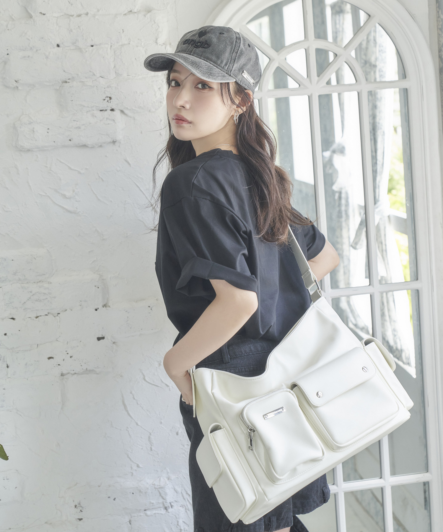 ポケットメッセンジャーバッグ