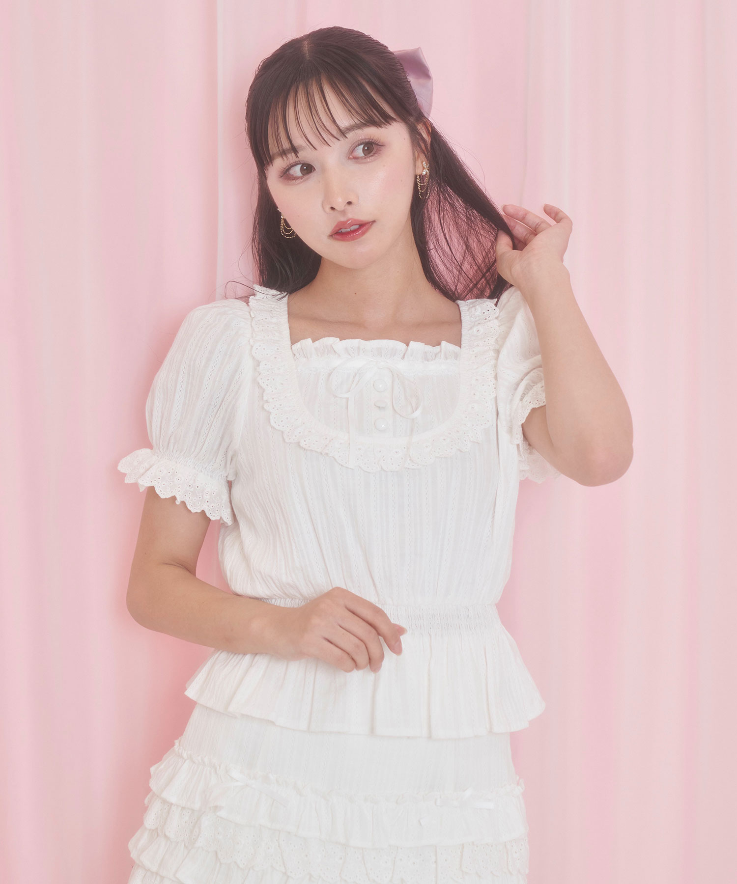 【新品】グラムリップス　完売商品　ドッキング ぺプラム KNIT トップス ドッキングペプラムニットトップス | titivate