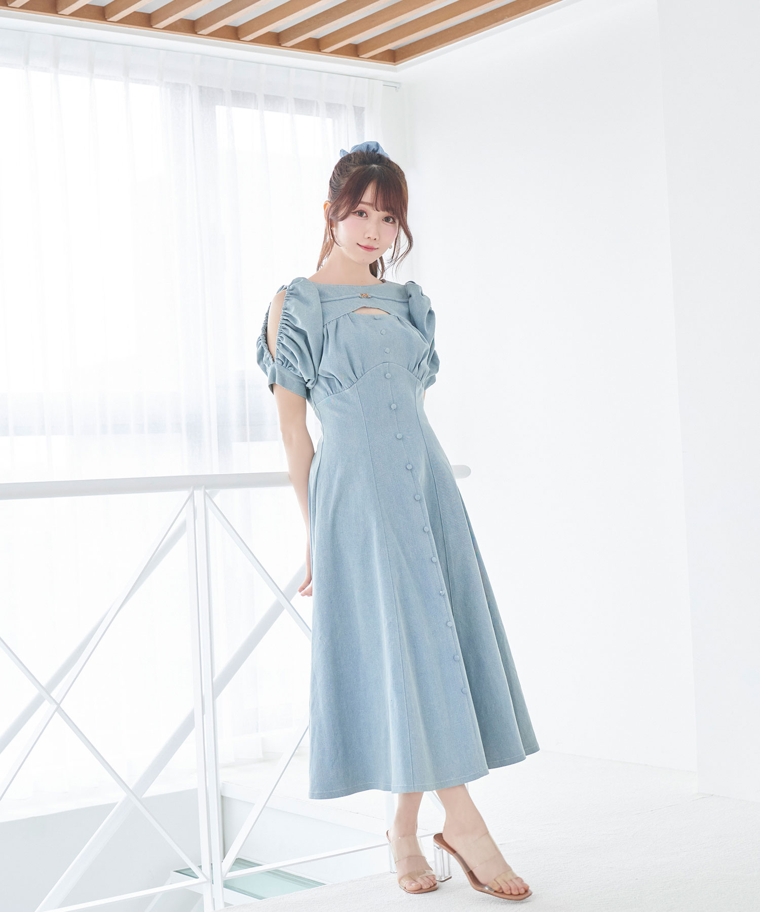 denim puff sleeves dress