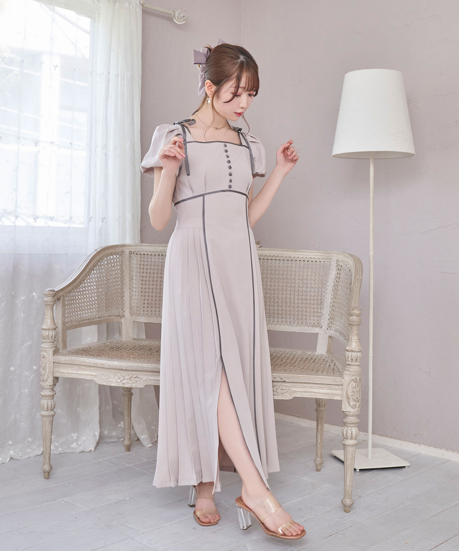 side pleats piping one piece – BUNNY APARTMENT