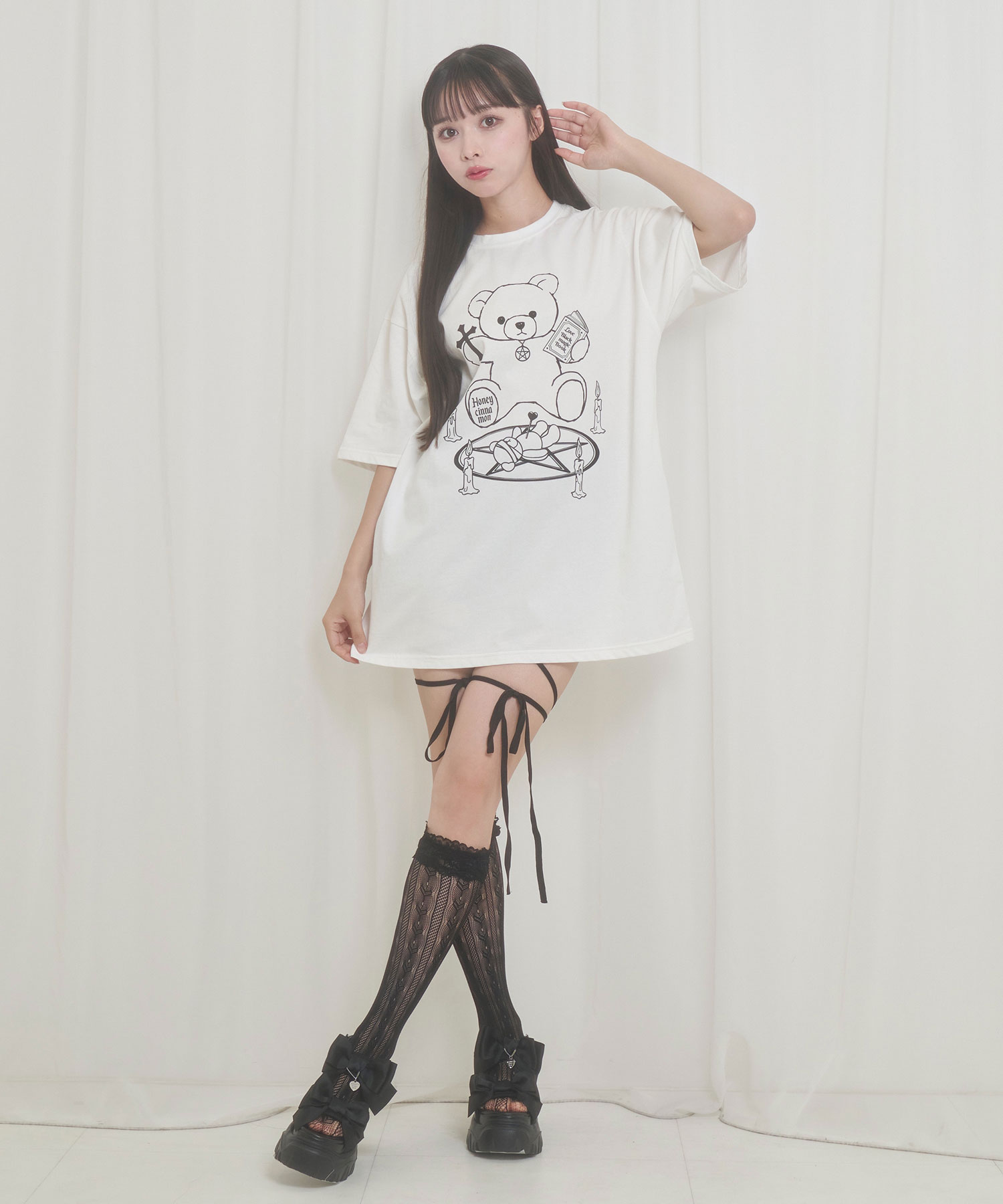 Honey Cinnamon - ハニーシナモン　シナモンTシャツ黒　ユニセックス ジーザスシナモンビッグT – BUNNY APARTMENT