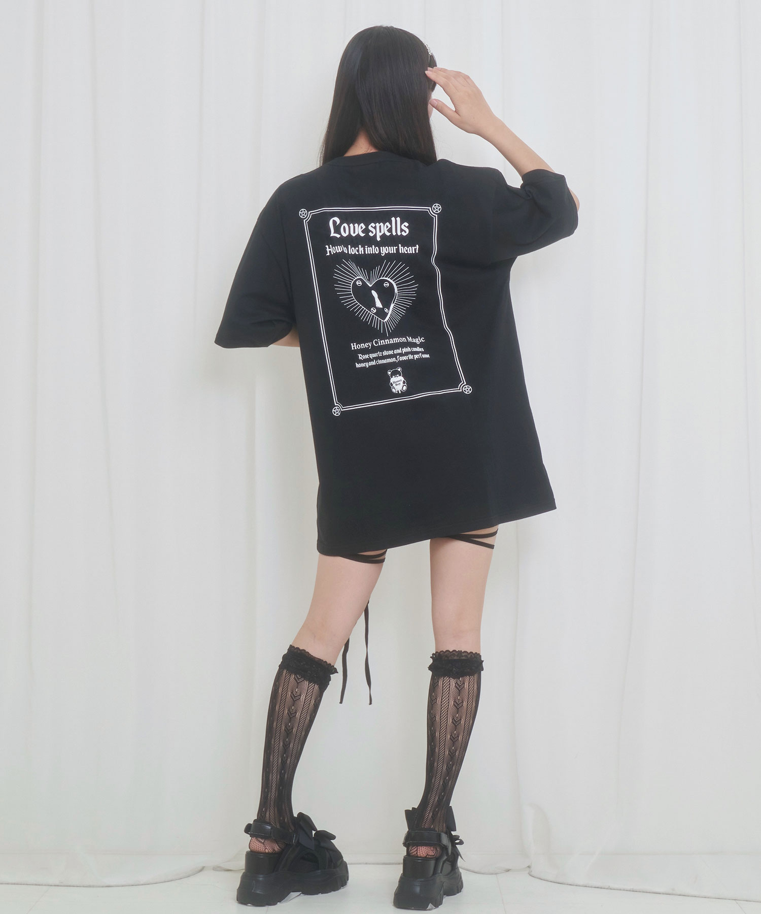 black magic シナモンTシャツ – BUNNY APARTMENT