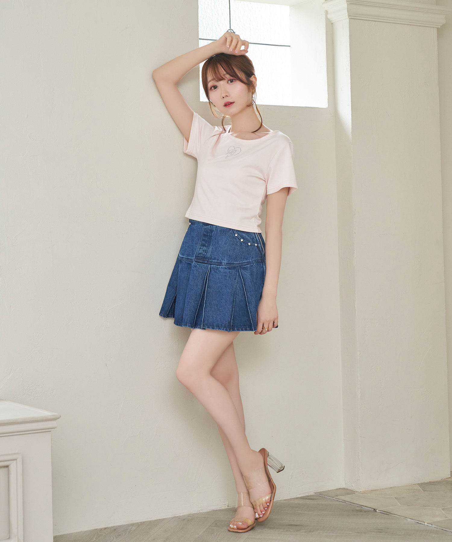 bijou logo miniT – BUNNY APARTMENT