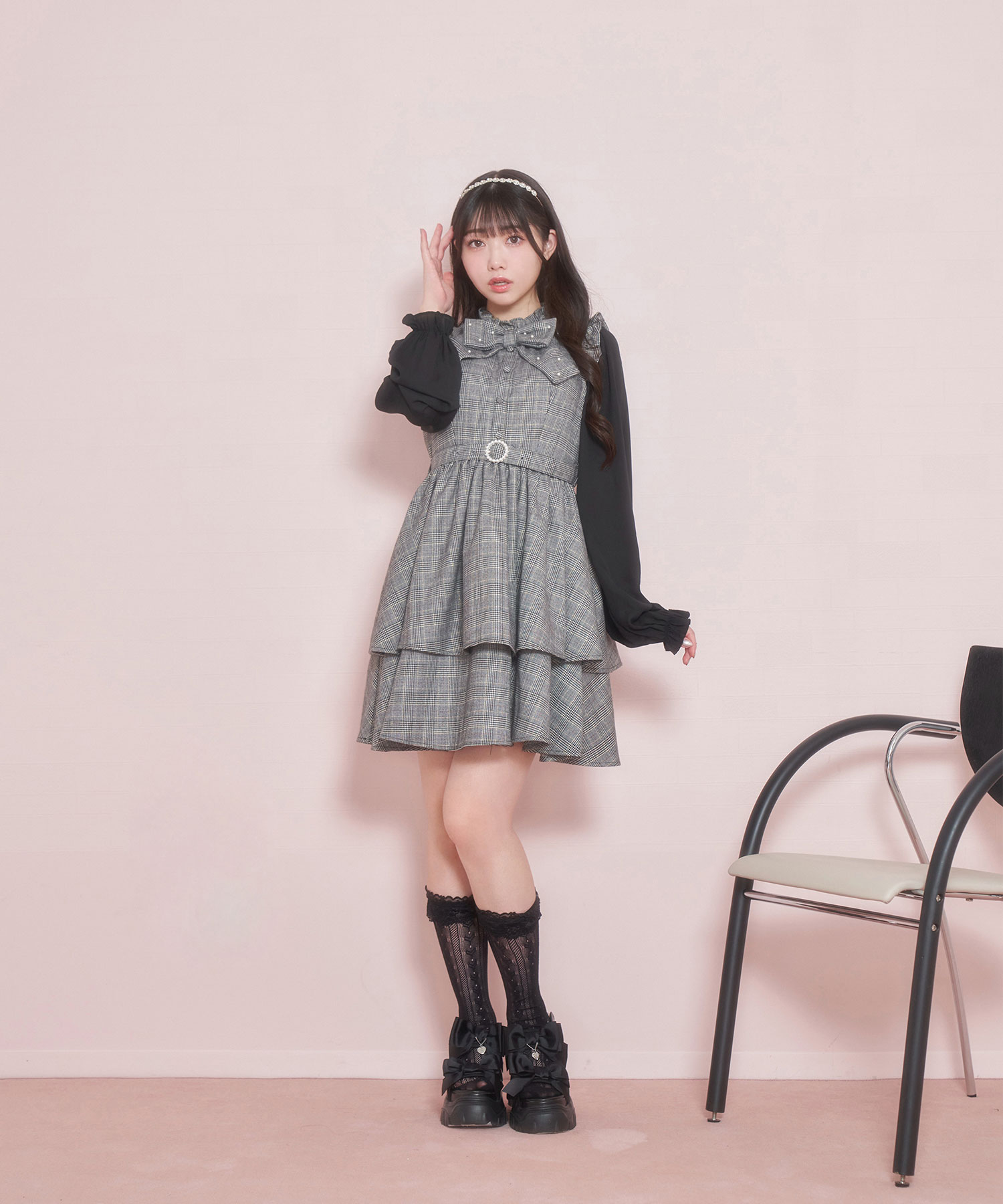 Honey Cinnamon（ハニーシナモン）の「パールバックルトレンチ風 