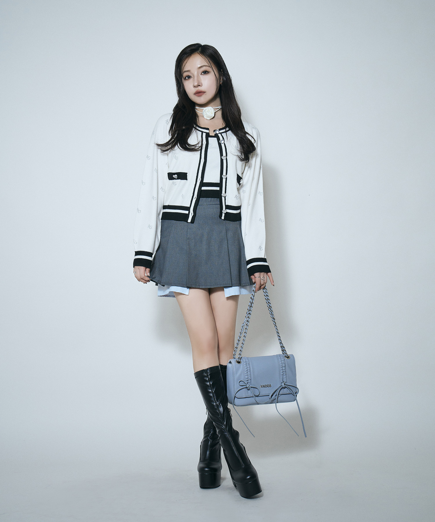 ラインストーンパターンアンサンブルニット