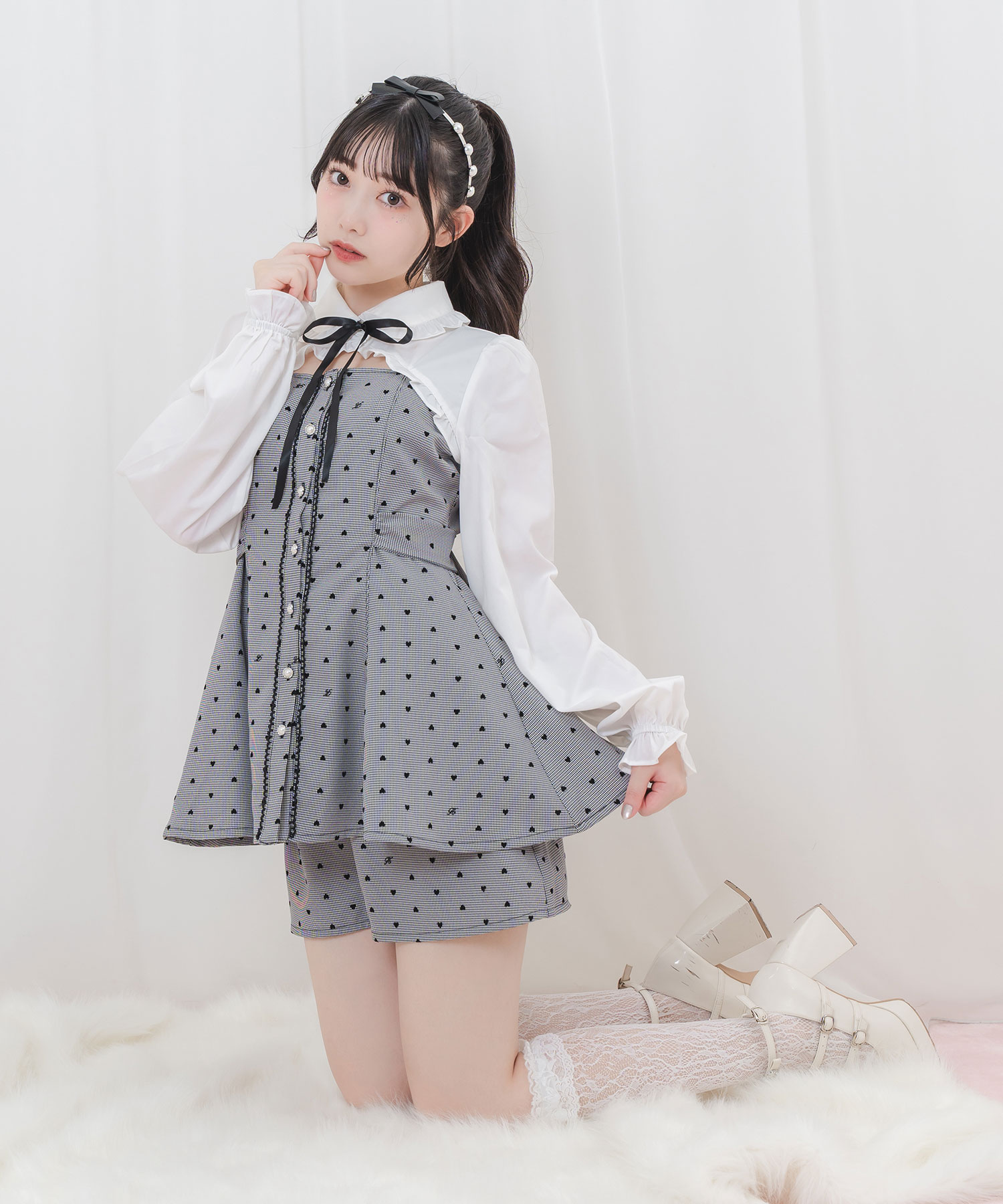 デコルテ開きオリジナルフロッキーセットアップ