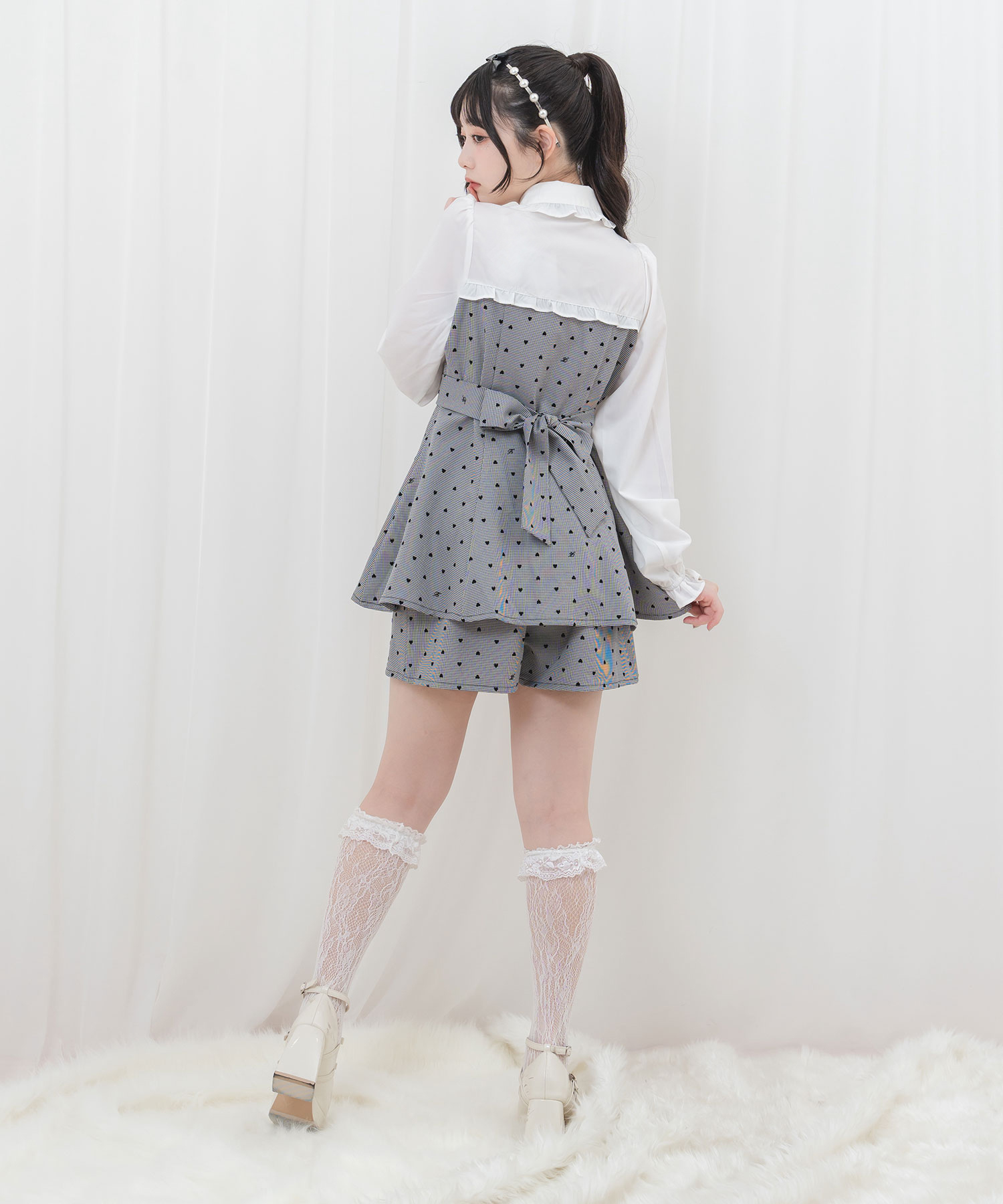 デコルテ開きオリジナルフロッキーセットアップ