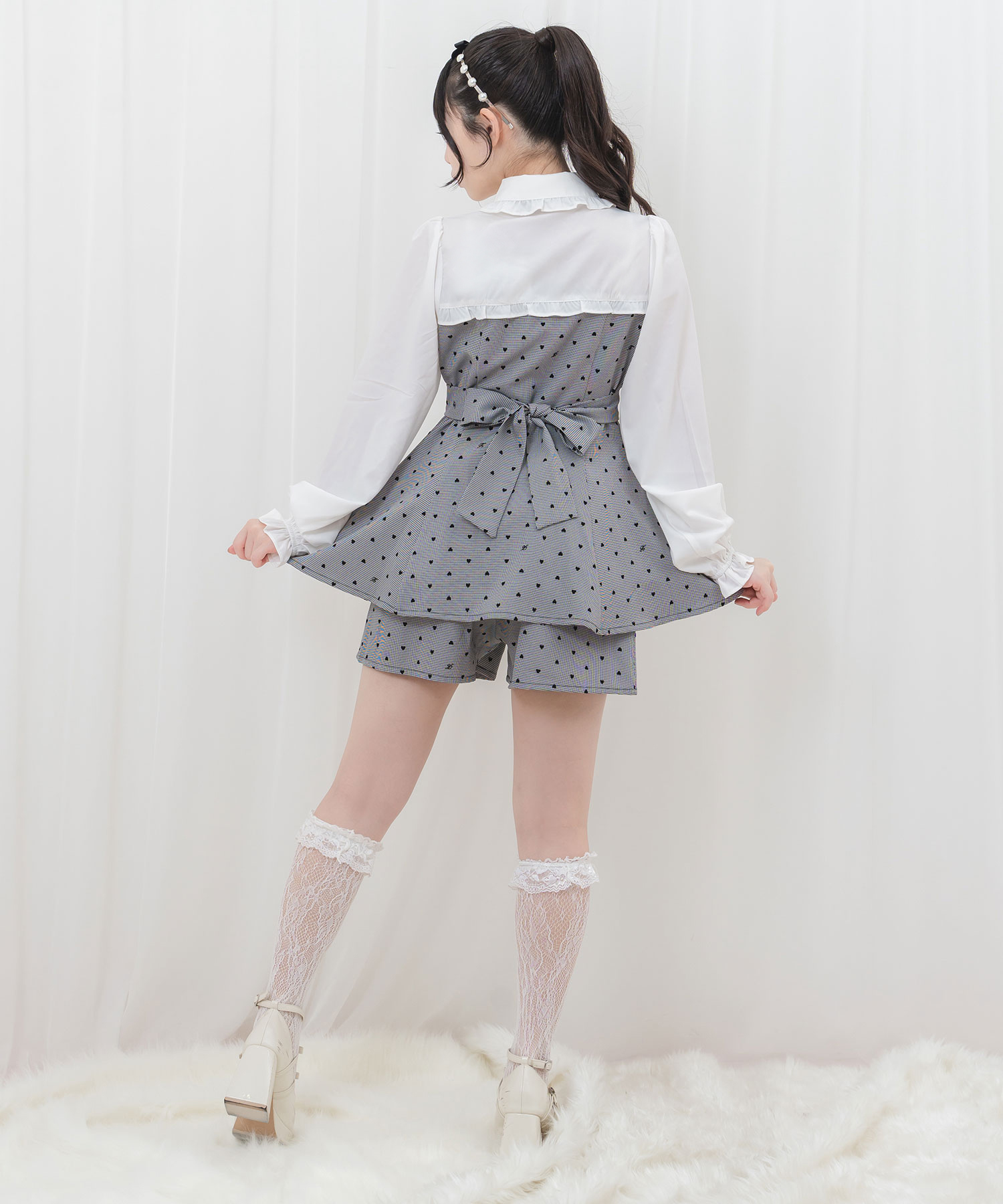 デコルテ開きオリジナルフロッキーセットアップ