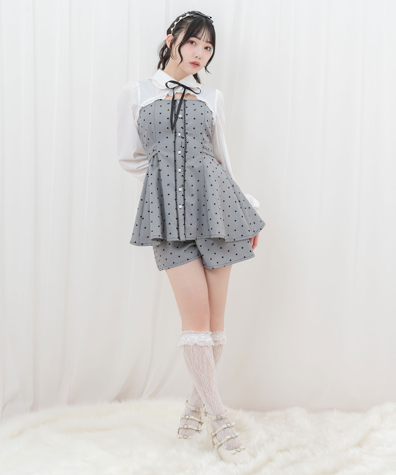 デイライル ビジューセットアップ デコルテ開きオリジナルフロッキーセットアップ – BUNNY APARTMENT