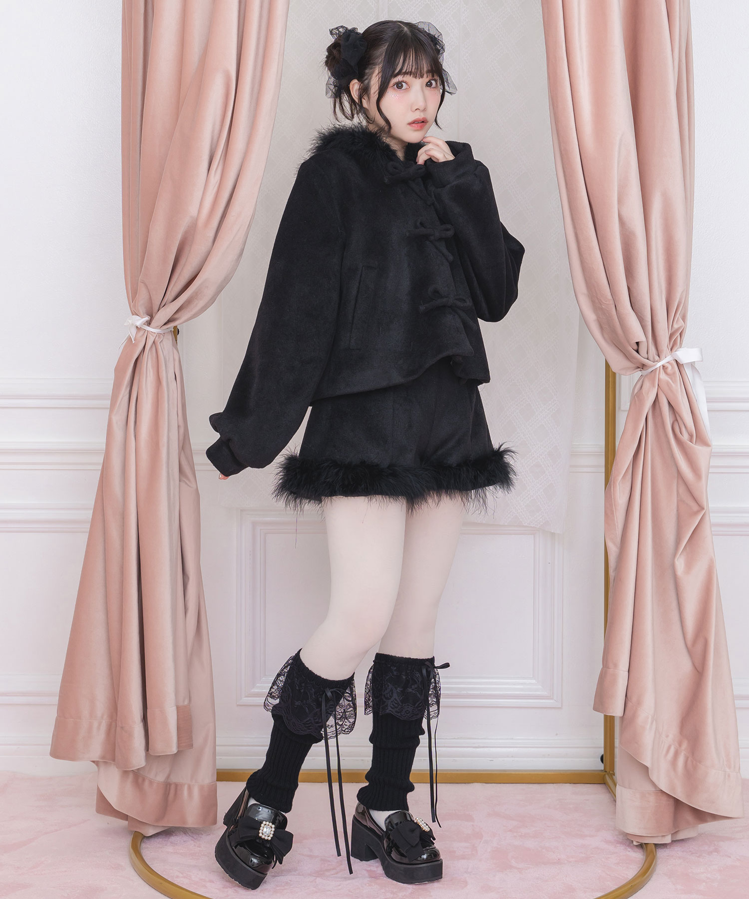 トリプルリボンフェザーコート ショートパンツ SET UP – BUNNY