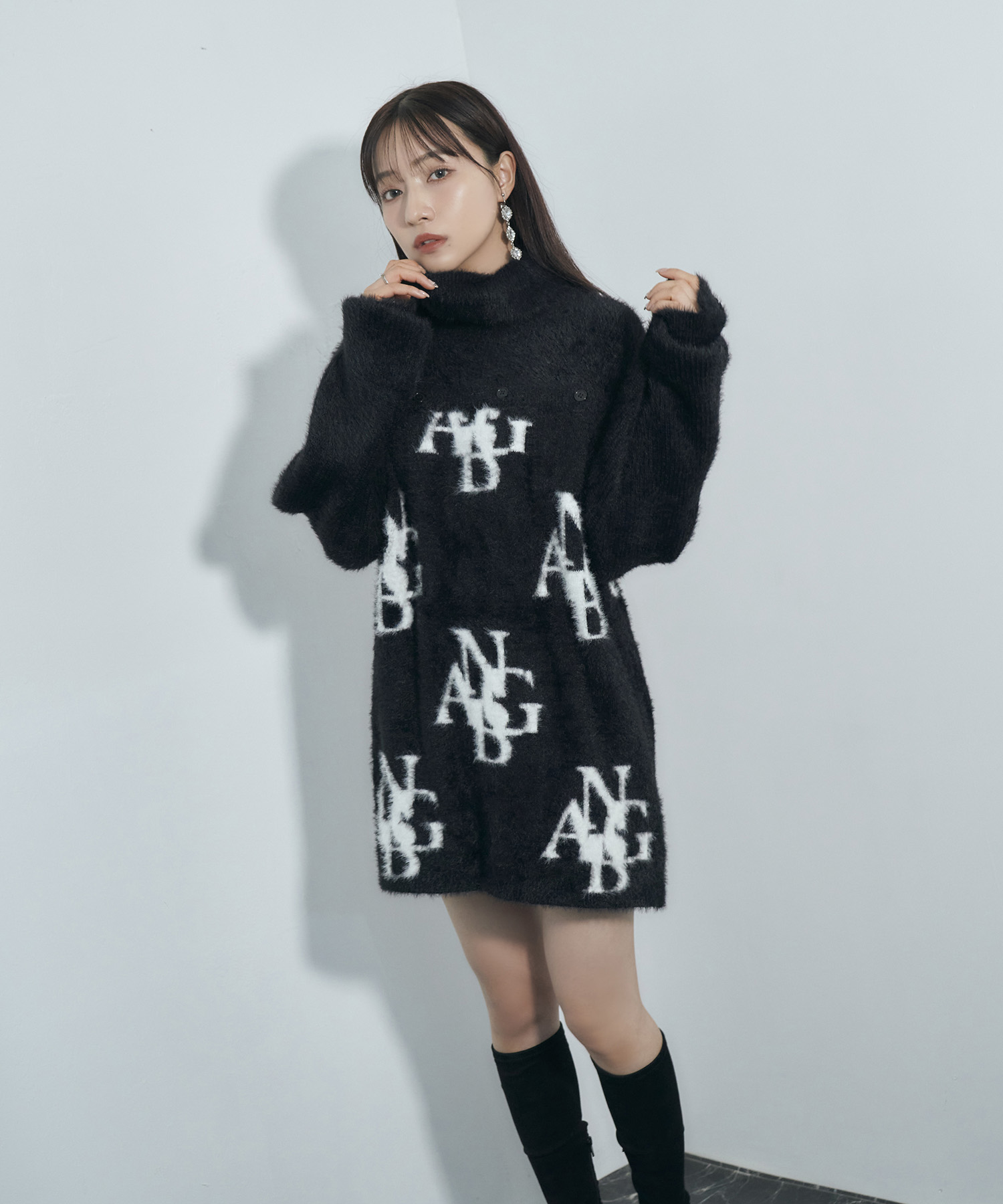 モノグラムシャギーニットワンピ