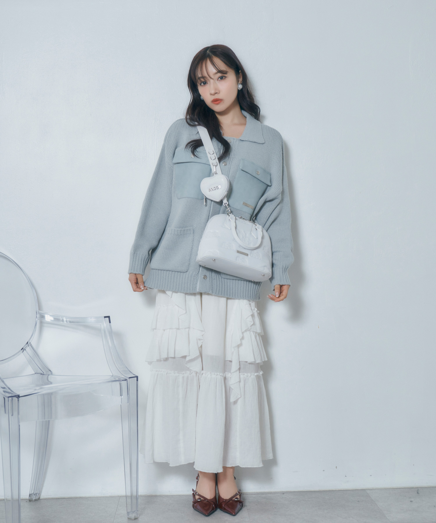 ロゴモノグラムショルダーバッグ