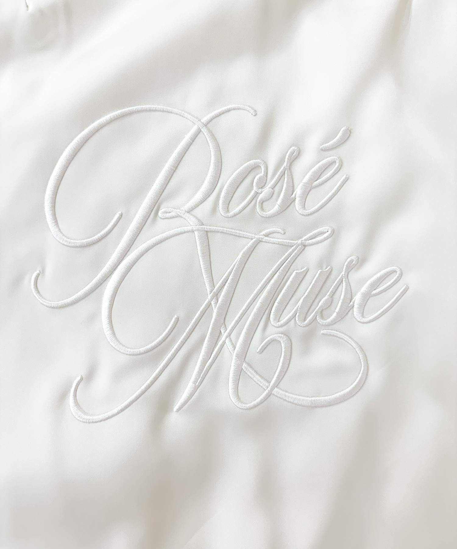 back emb shirring sleeve blouson – BUNNY APARTMENT